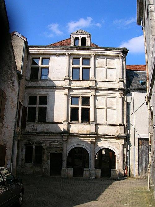 Photo de Maison du 16s derrière l'Hôtel de ville, près de la rue du Moulin