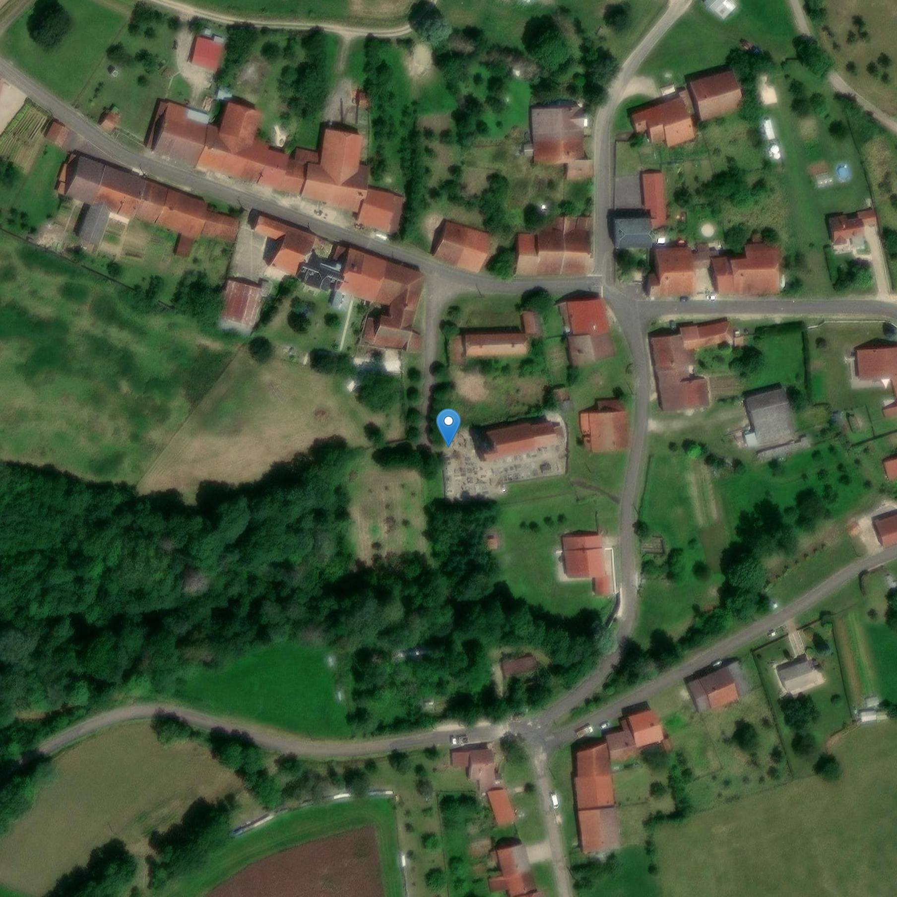 Photo de Cross of 16s located in the cemetery