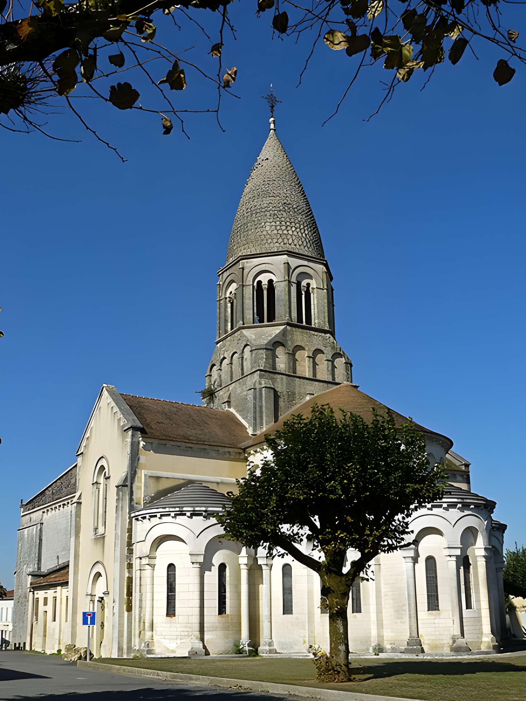 Église Saint-Maurice de Montbron