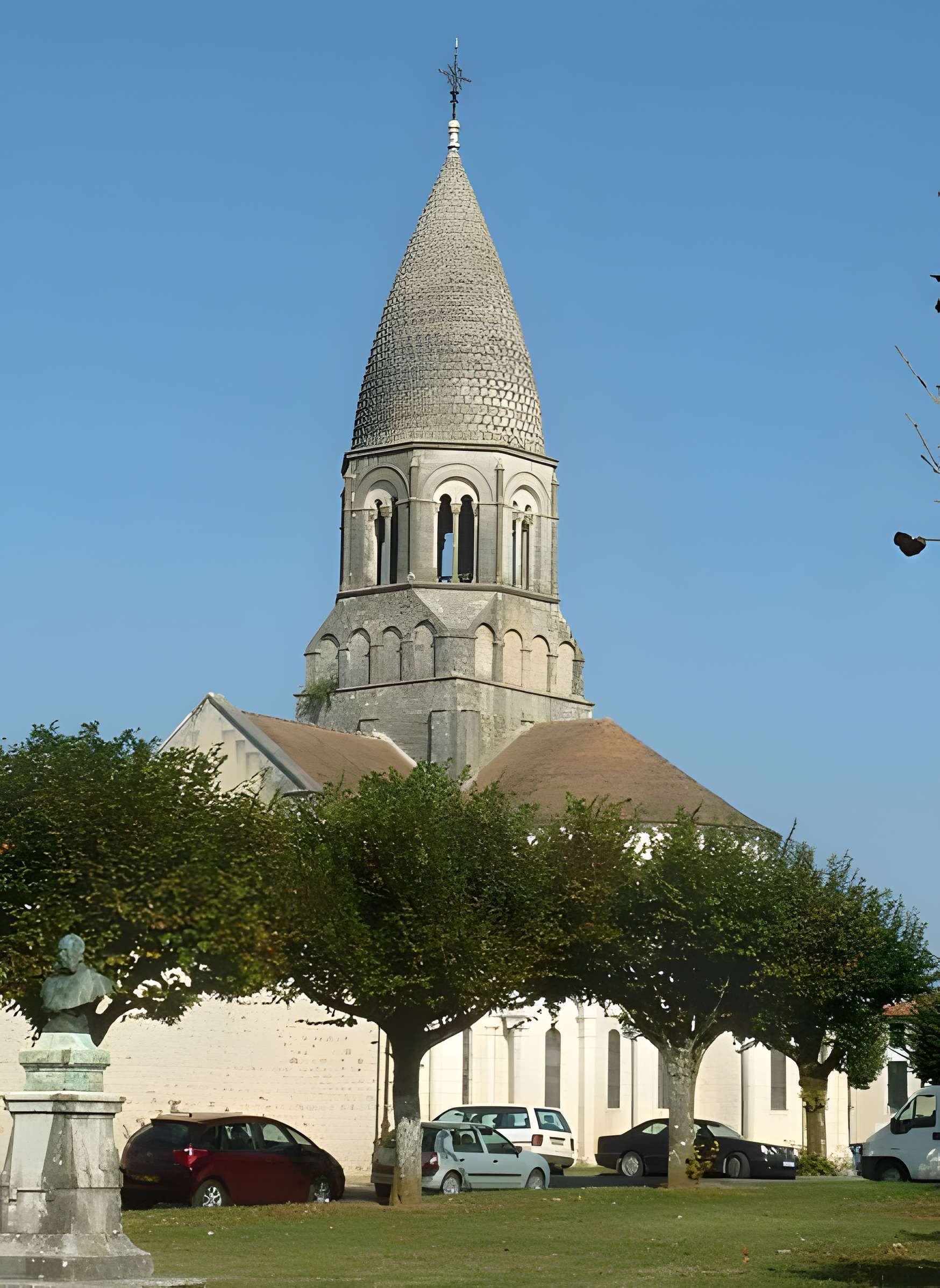 Église Saint-Maurice de Montbron