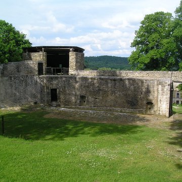 Château-fort restes