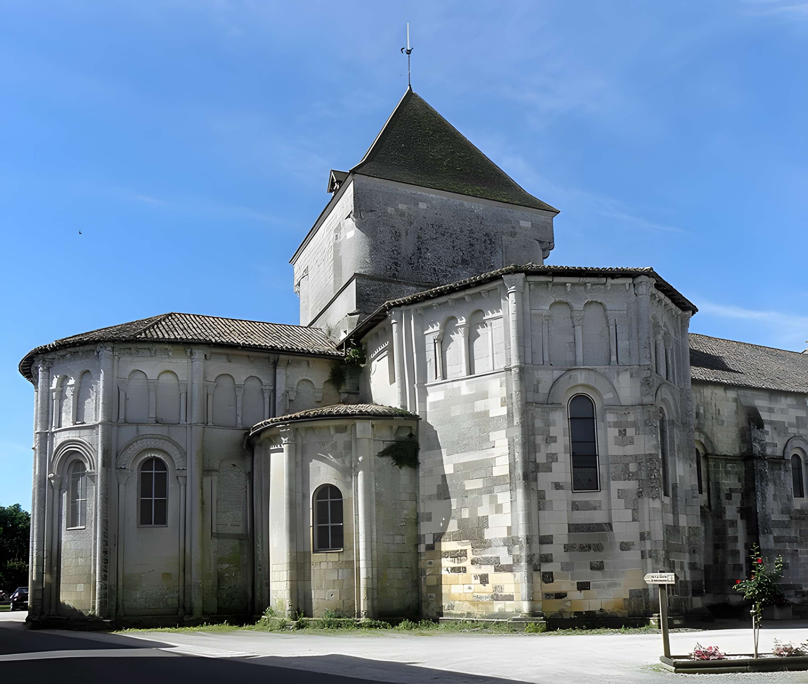 Église Saint-Maurice de Saint-Maurice-la-Clouère