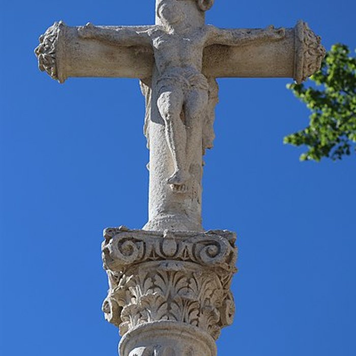 Photo de Croix située à lentrée du donjon