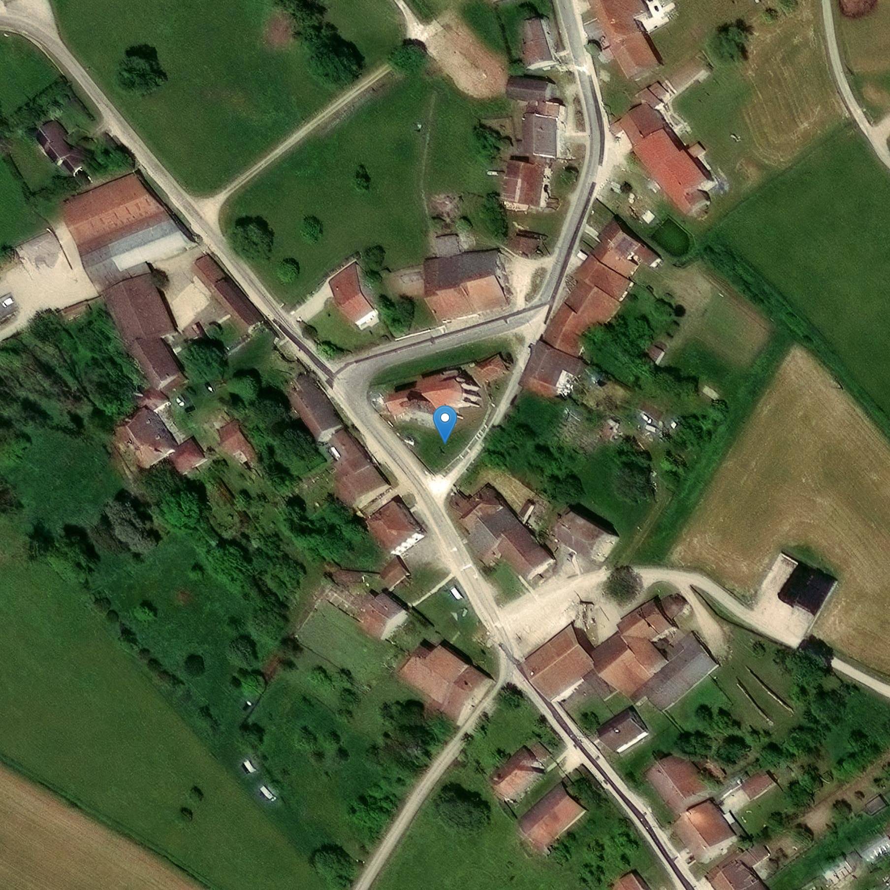 Photo de Kruis van 15s gelegen op het kerkhof