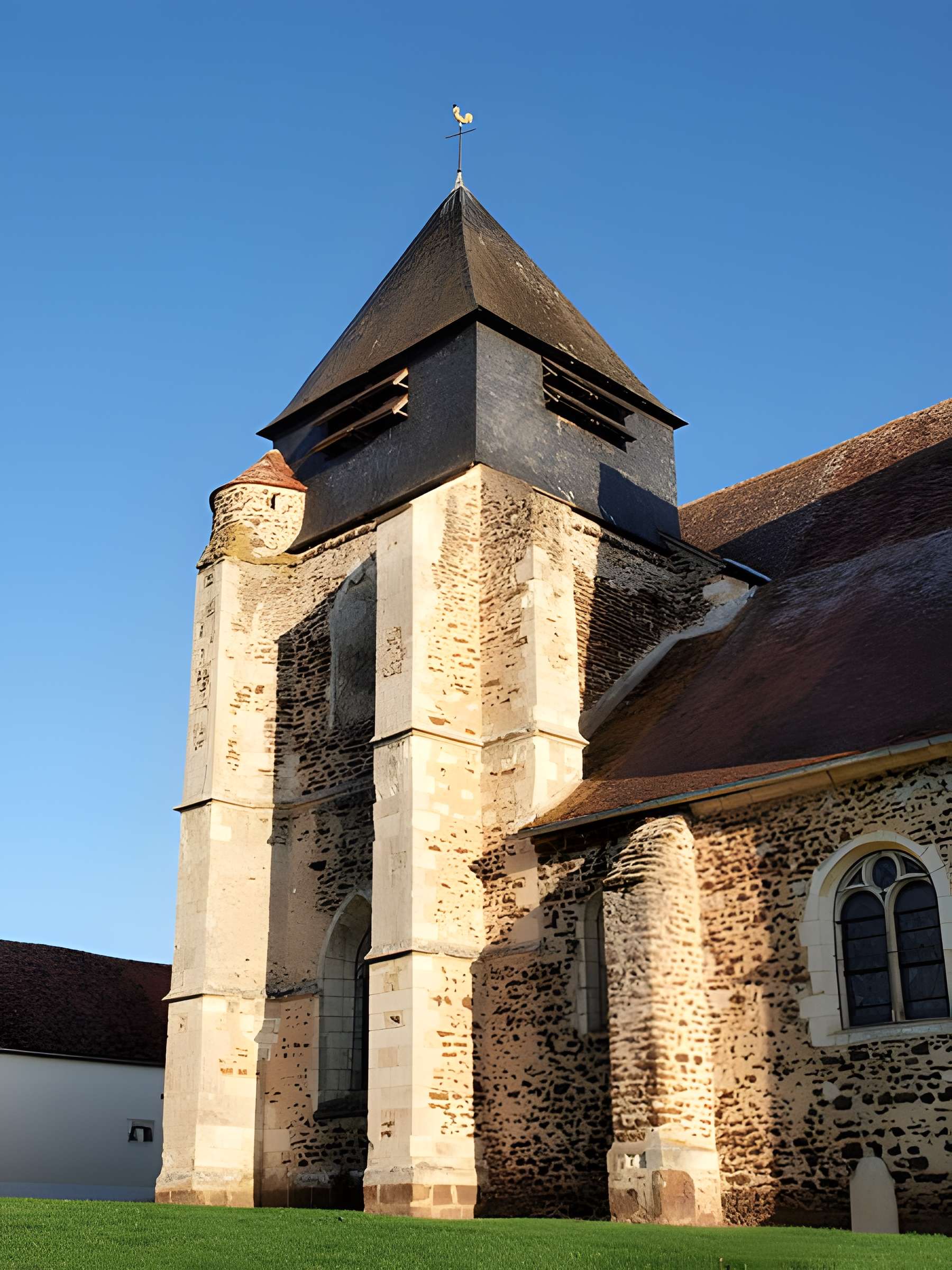 Église Saint-Médard de Charbuy