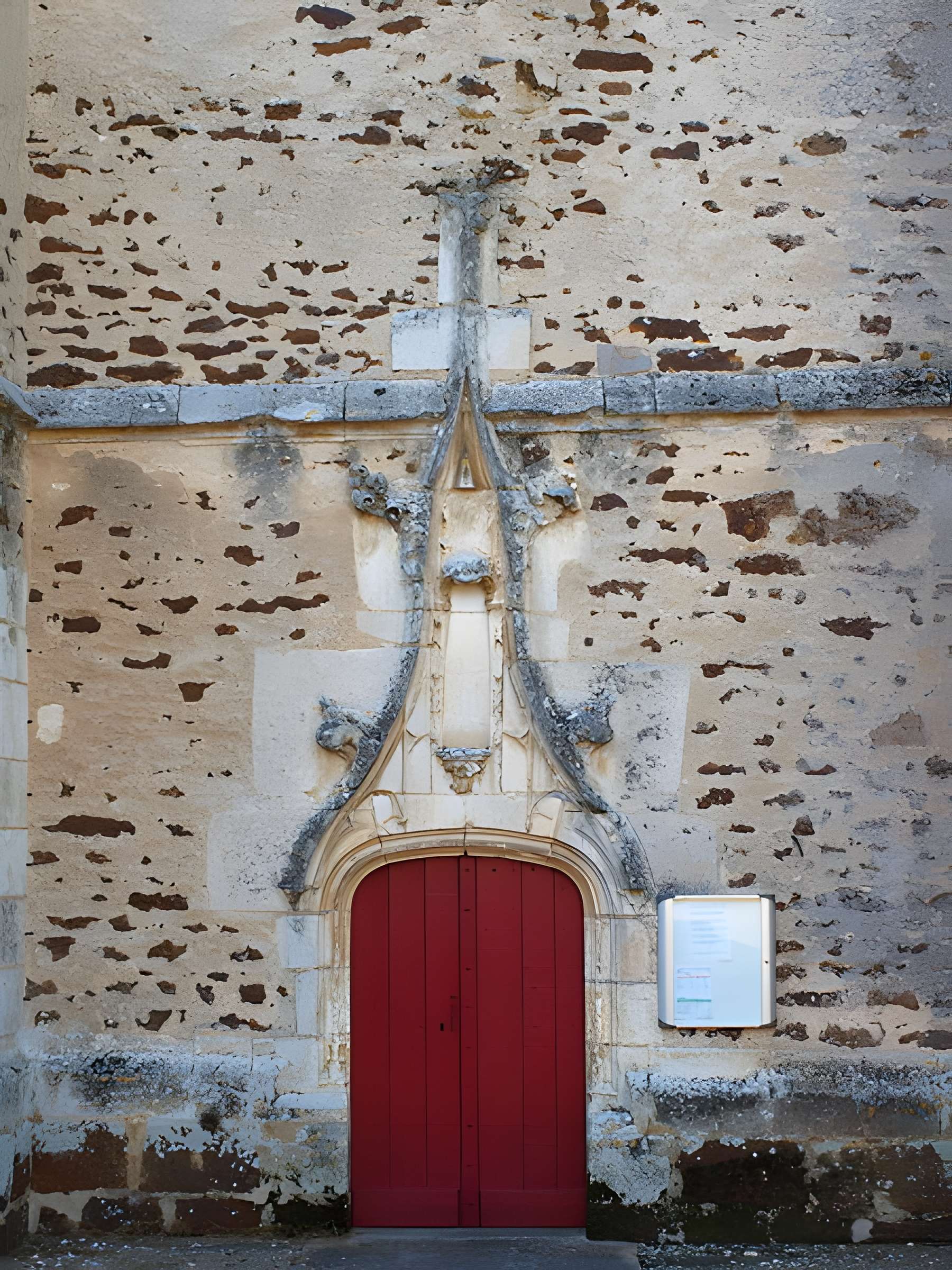 Église Saint-Médard de Charbuy