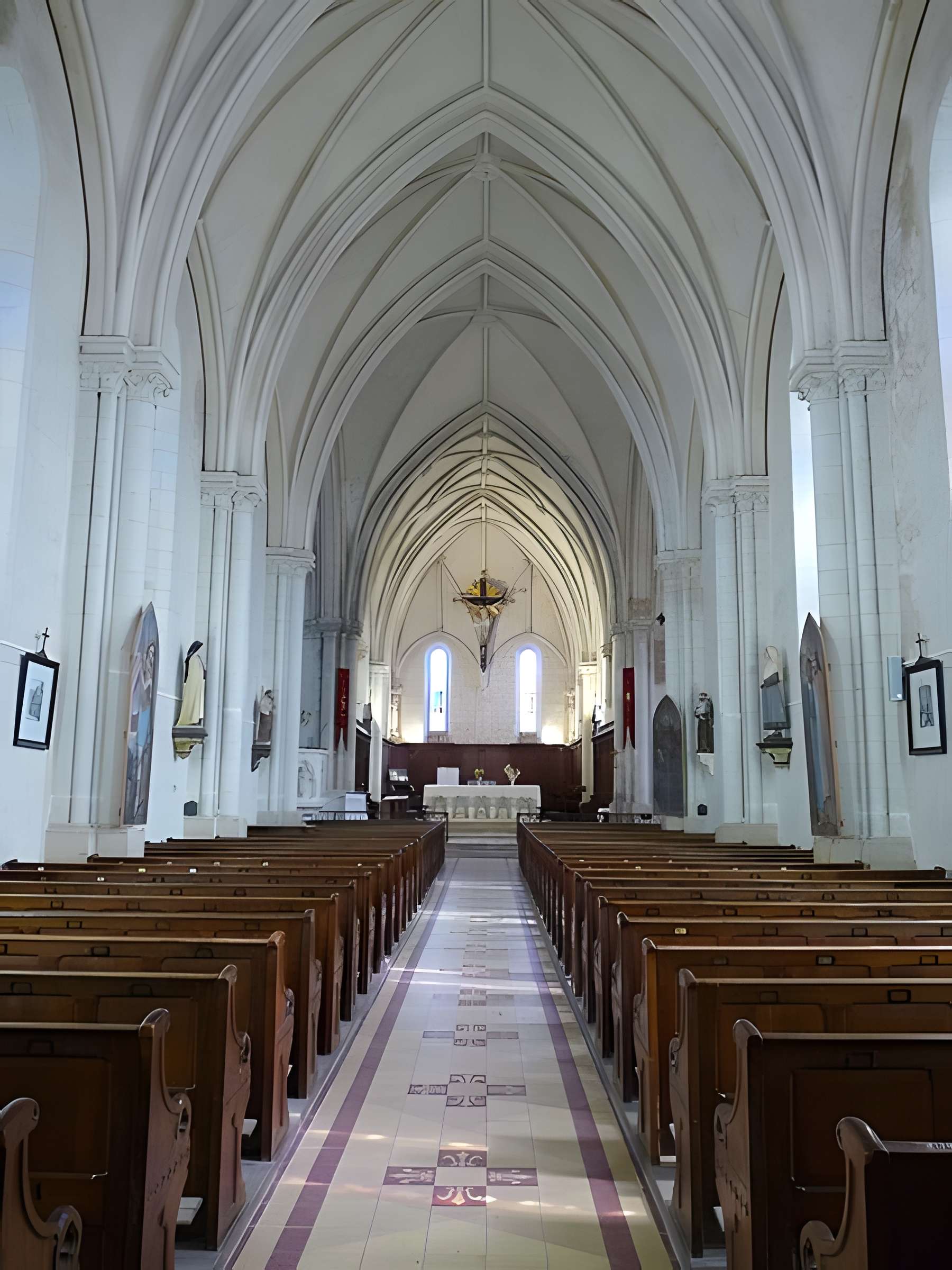 Église Saint-Médard de Cheviré-le-Rouge