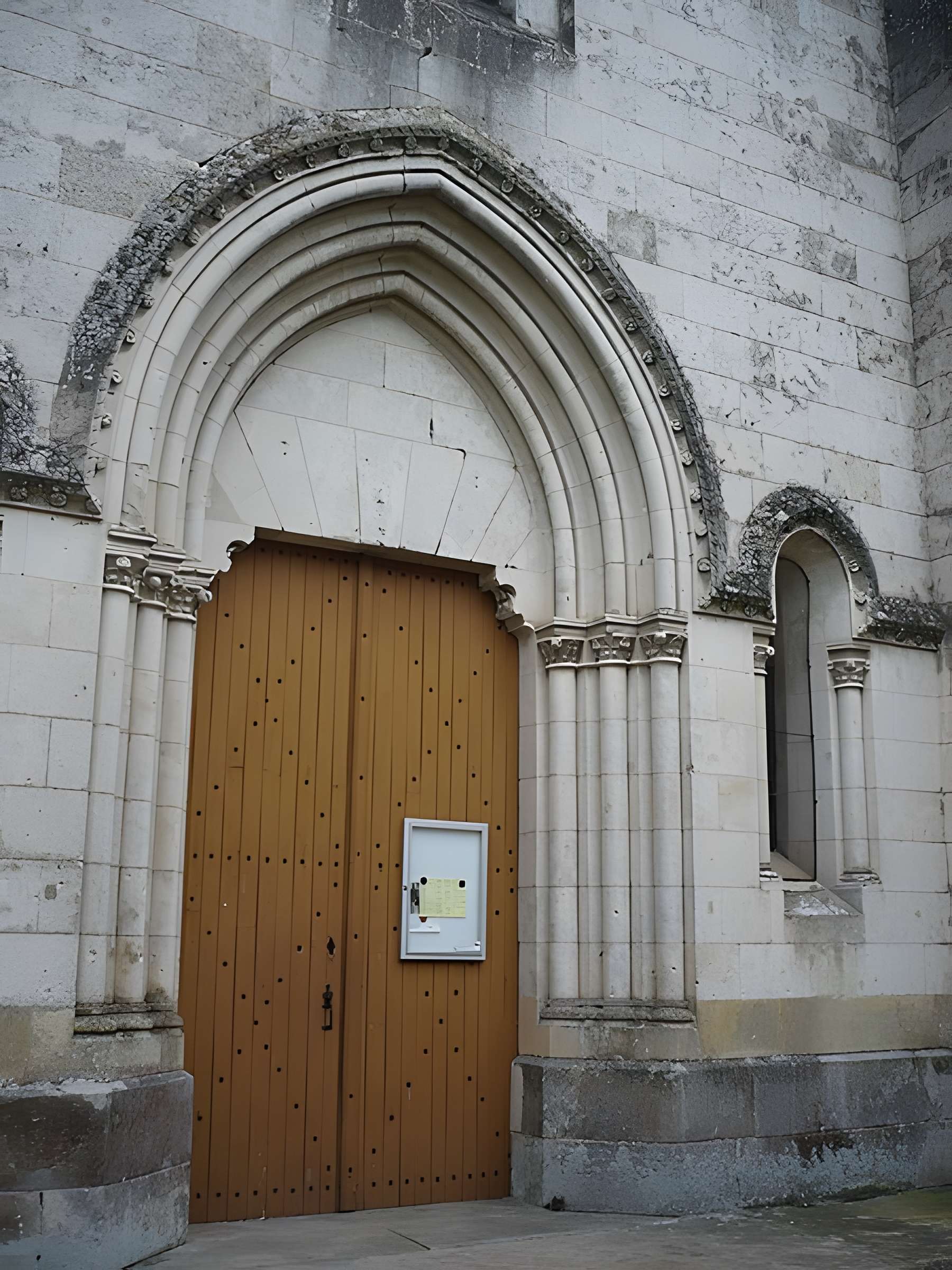 Église Saint-Médard de Cheviré-le-Rouge
