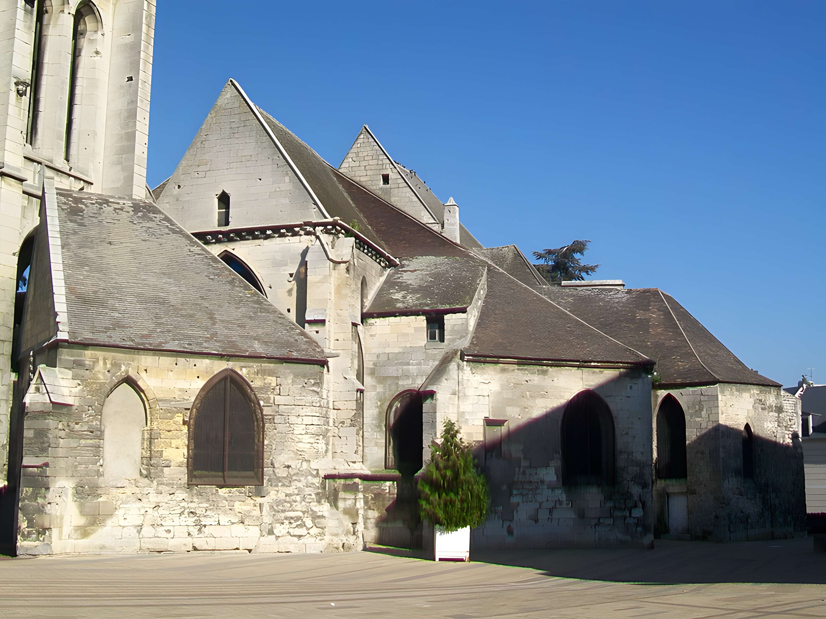 Église Saint-Médard de Creil