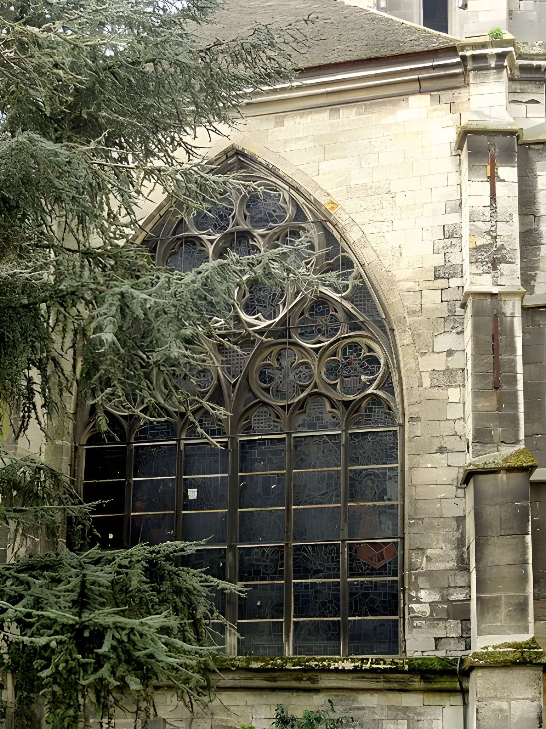 Église Saint-Médard de Creil