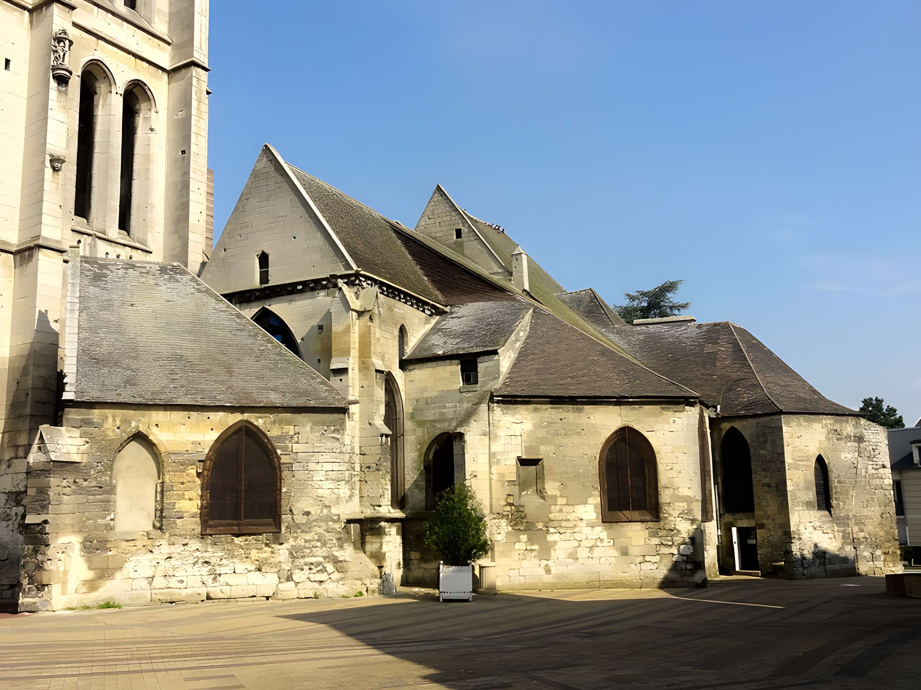 Église Saint-Médard de Creil