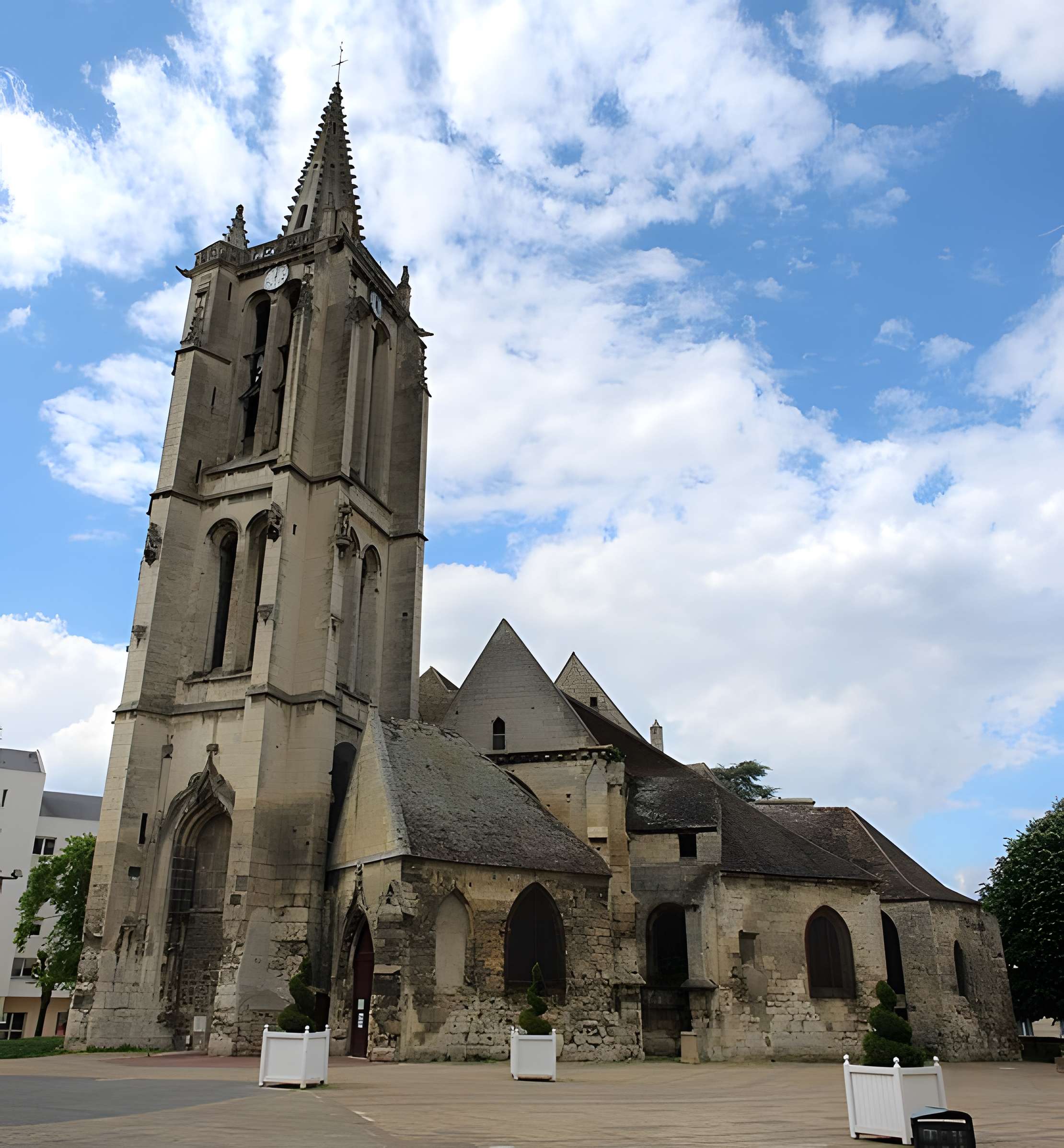 Église Saint-Médard de Creil