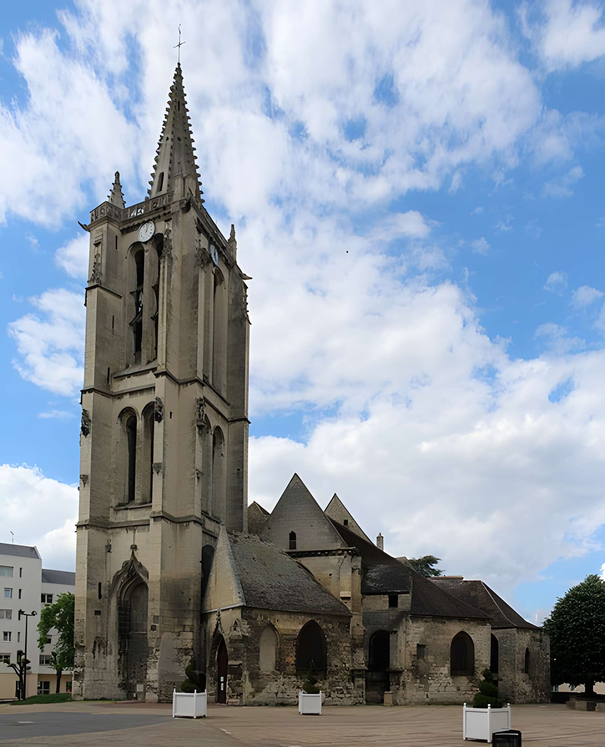 Église Saint-Médard de Creil
