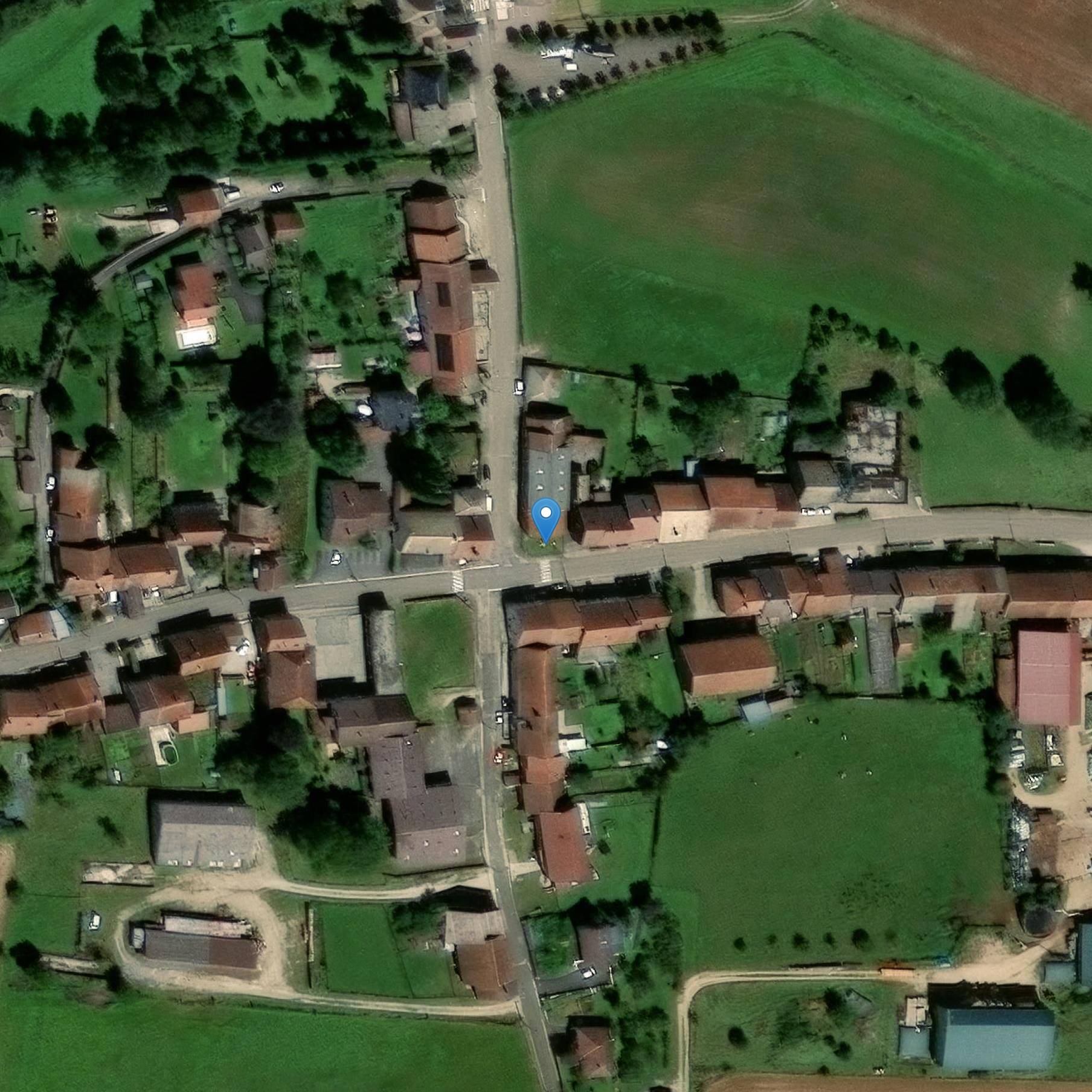 Photo de 2つの道の交差で16秒の十字