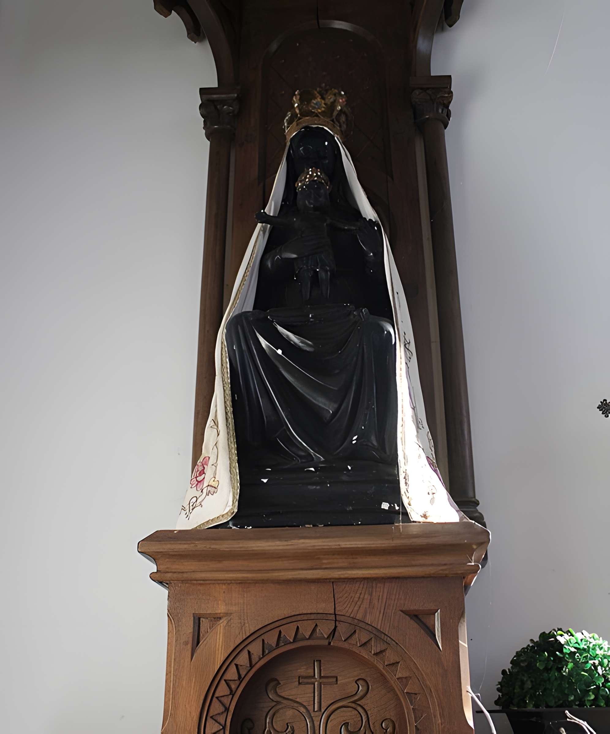 Église Saint-Médard de Flavigny-le-Grand-et-Beaurain