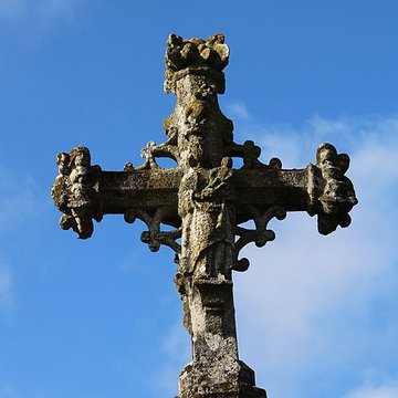 Croix du 15s située dans le cimetière