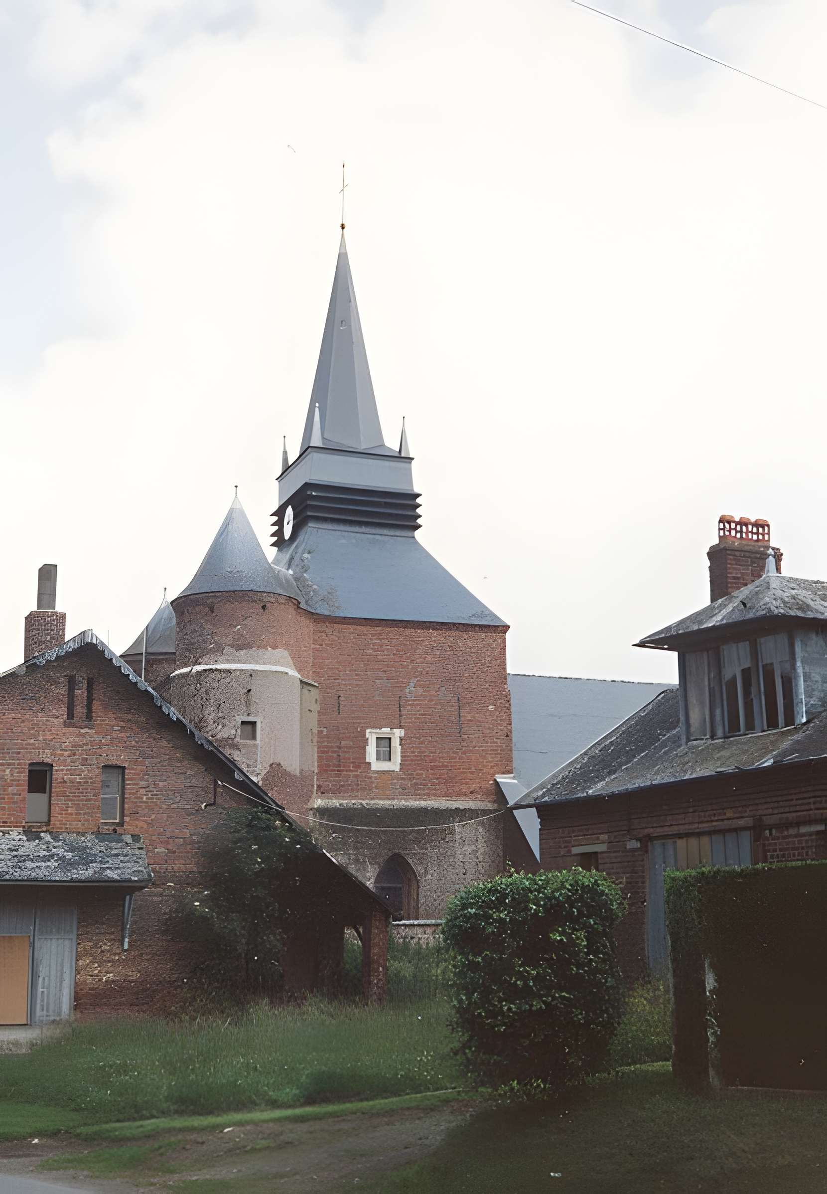 Église Saint-Médard de Parfondeval