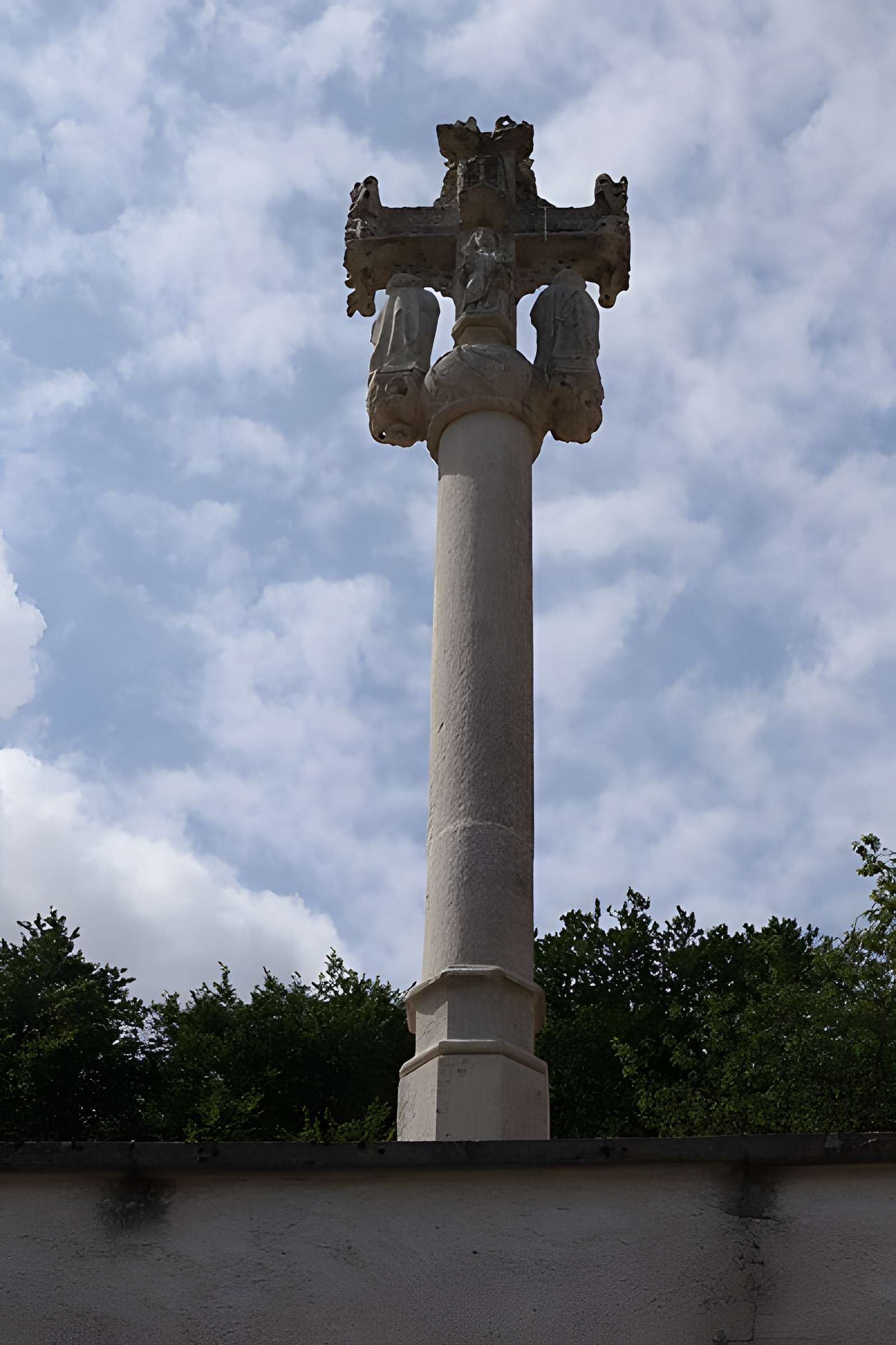 Croix de cimetière