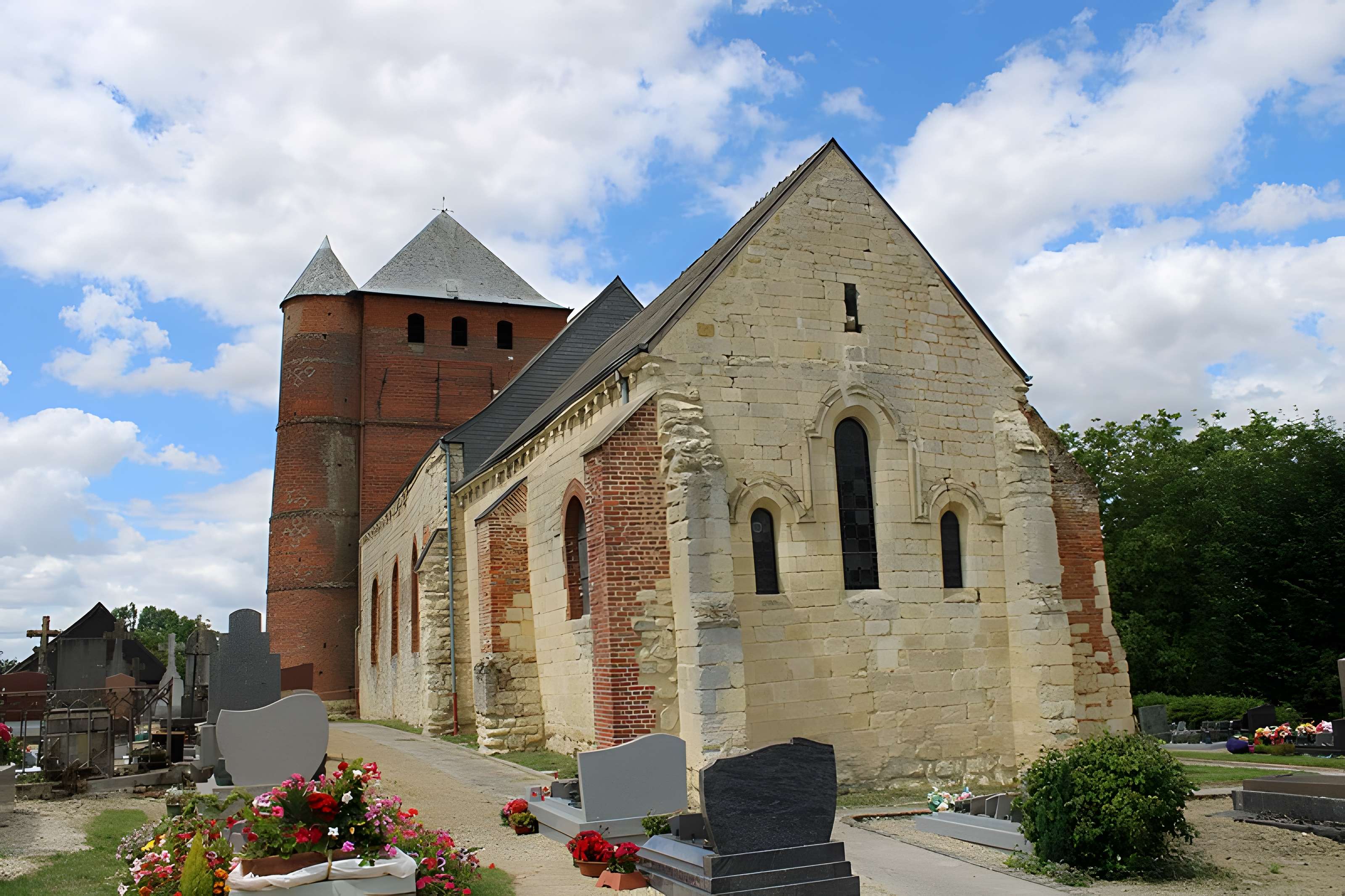 Église Saint-Médard de Prisces