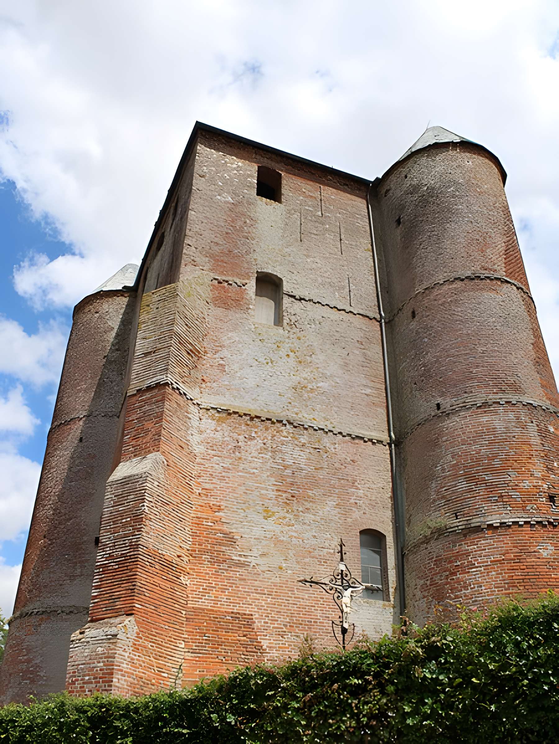 Église Saint-Médard de Prisces