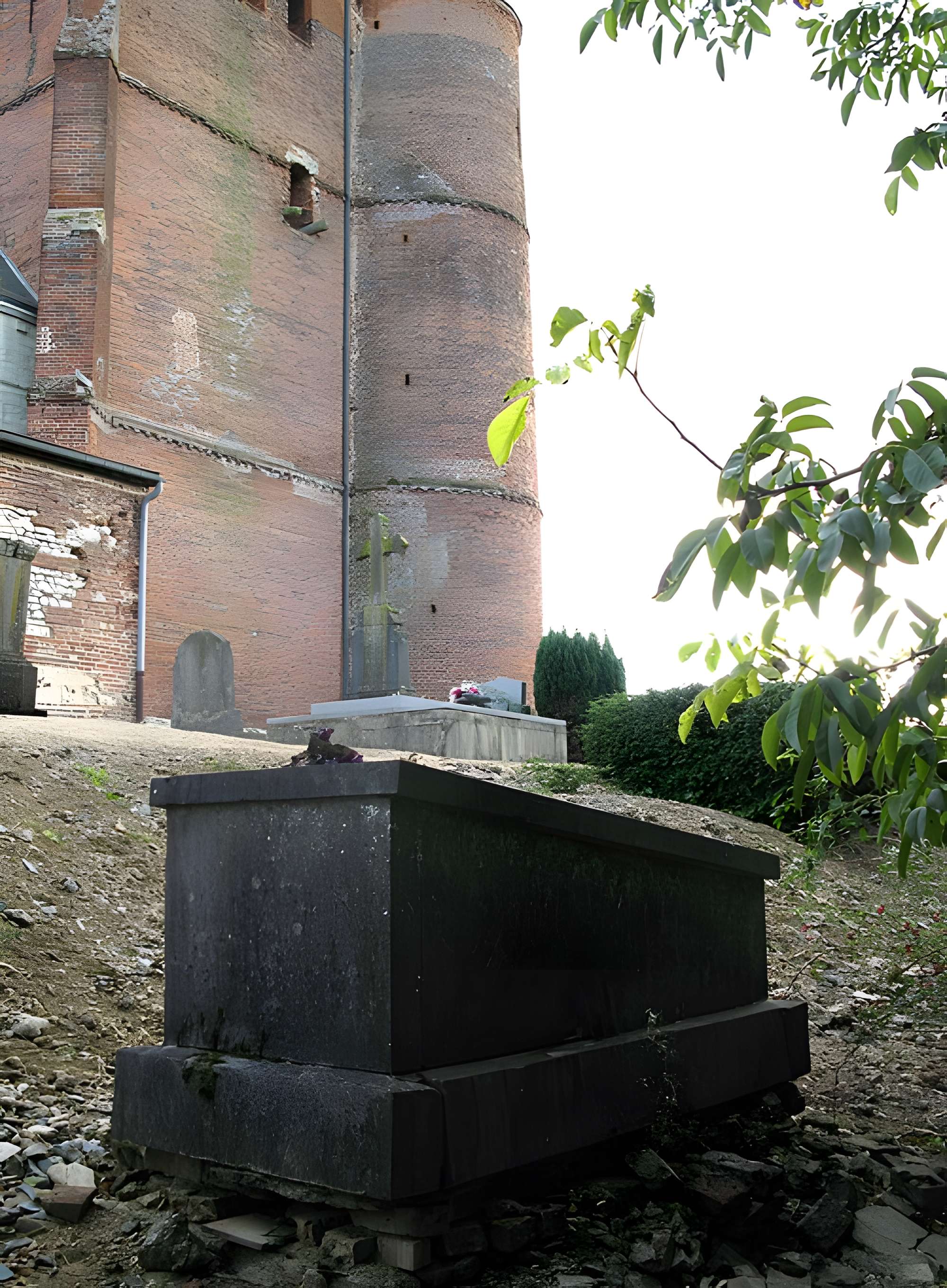 Église Saint-Médard de Prisces