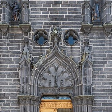 Église Saint-Médard de Saugues