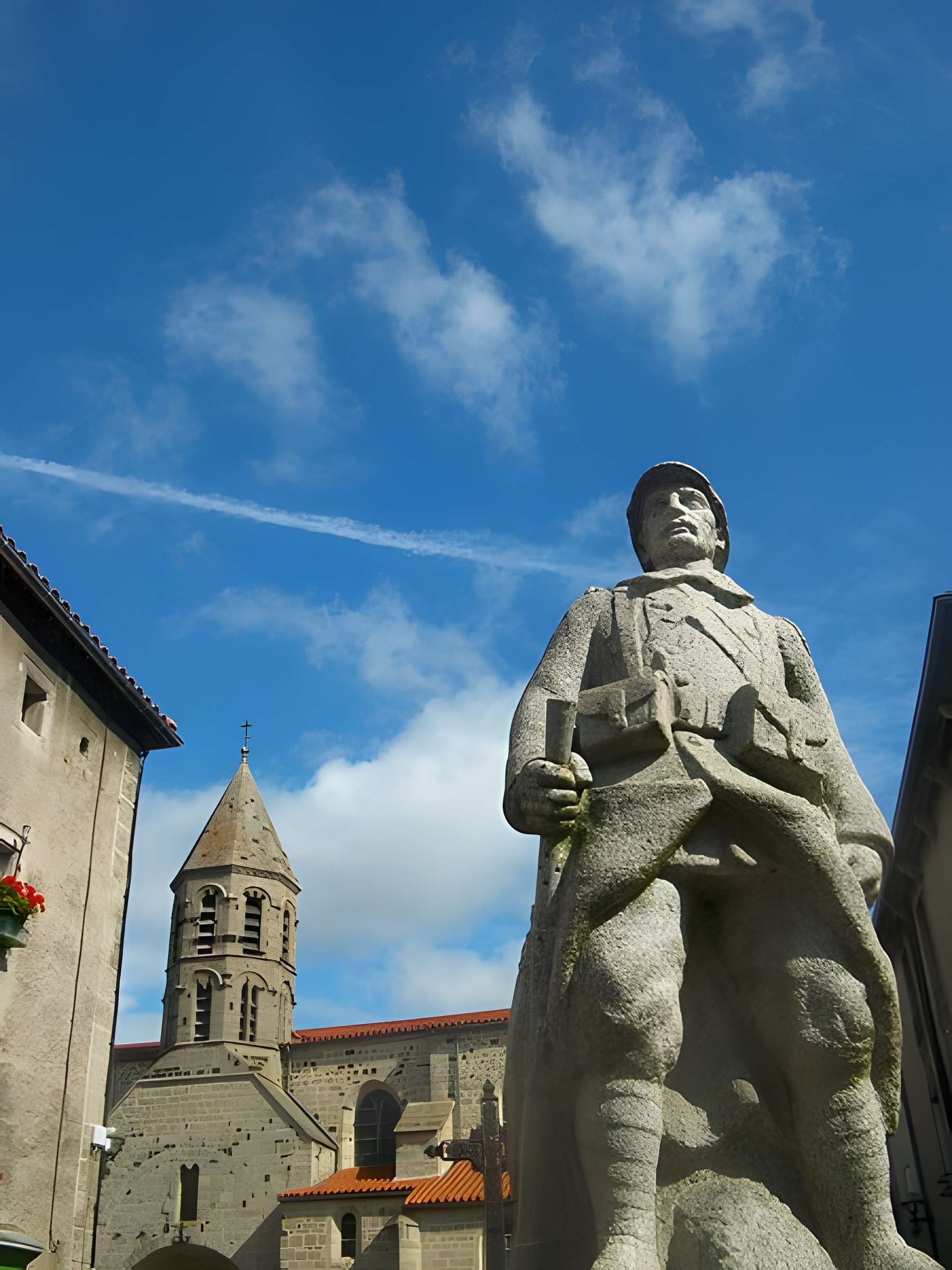 Église Saint-Médard de Saugues