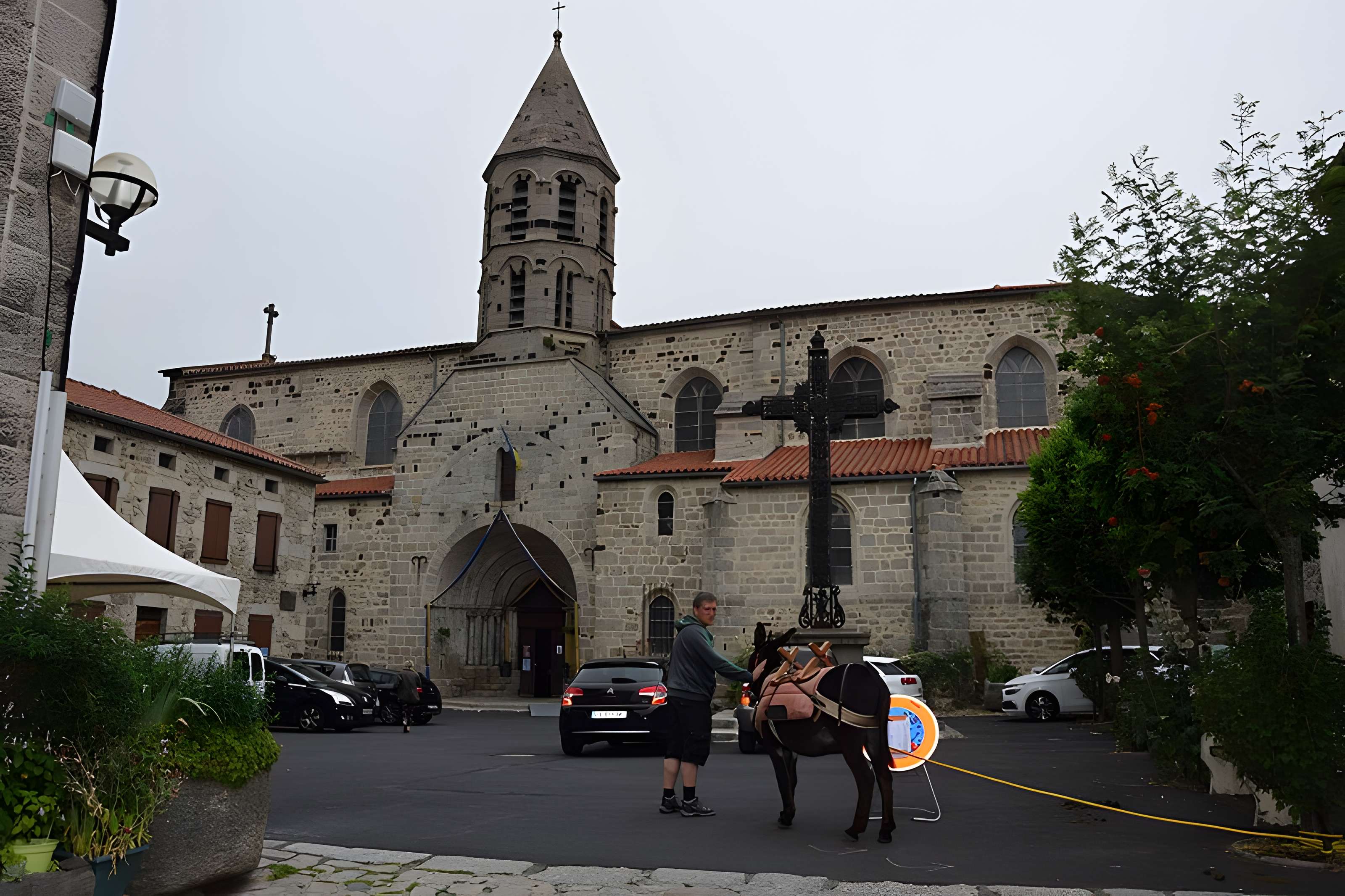Église Saint-Médard de Saugues