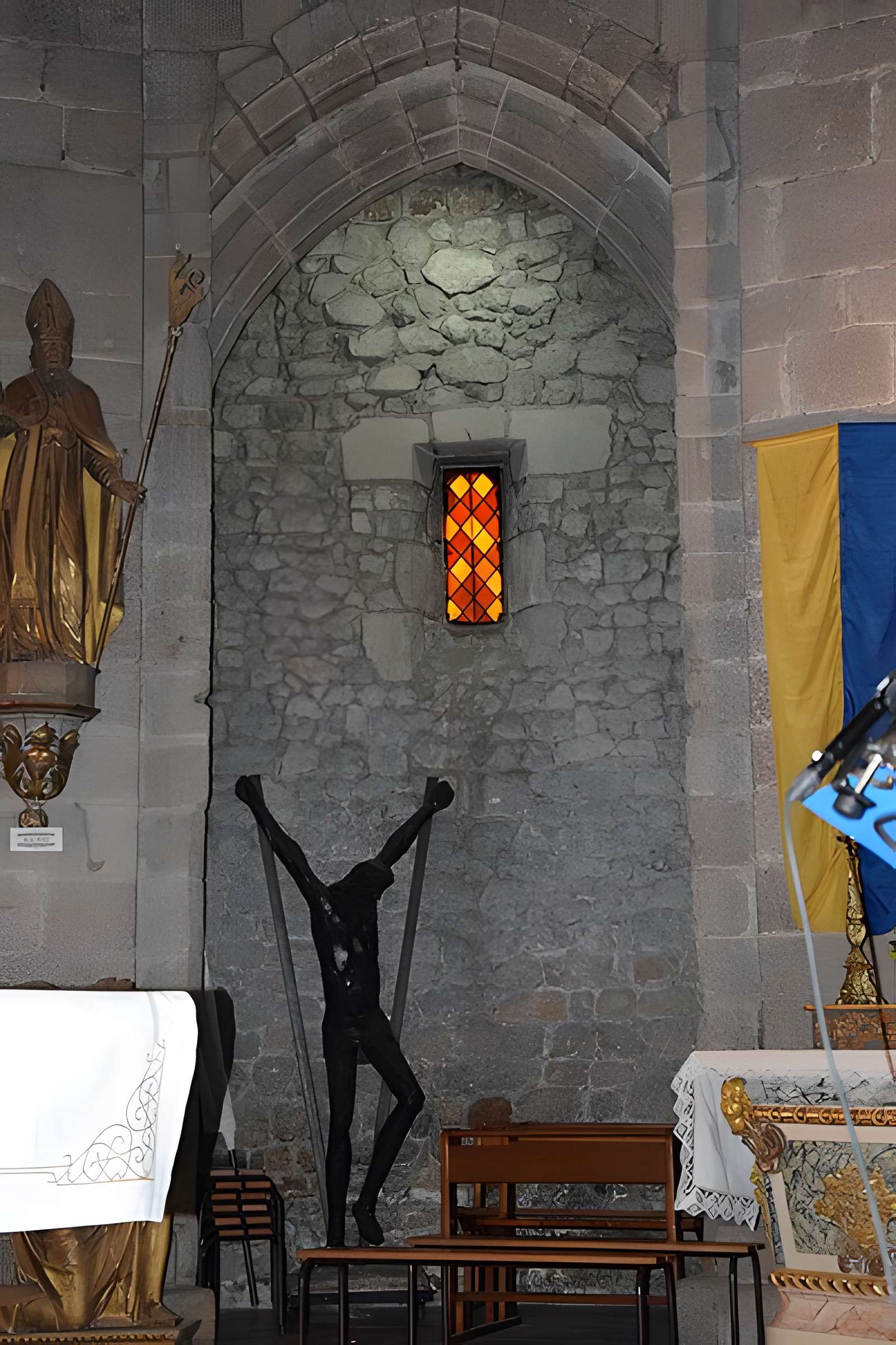 Église Saint-Médard de Saugues