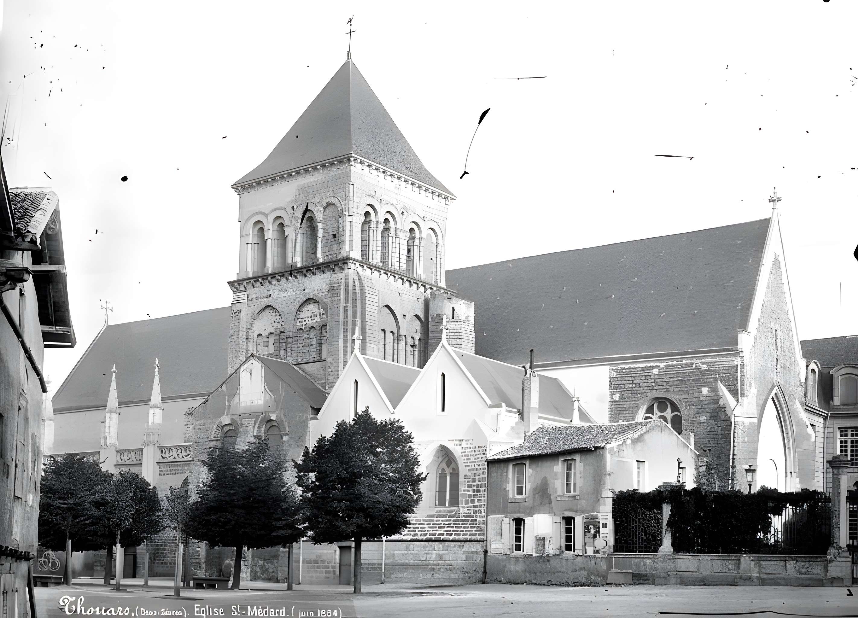 Église Saint-Médard de Thouars
