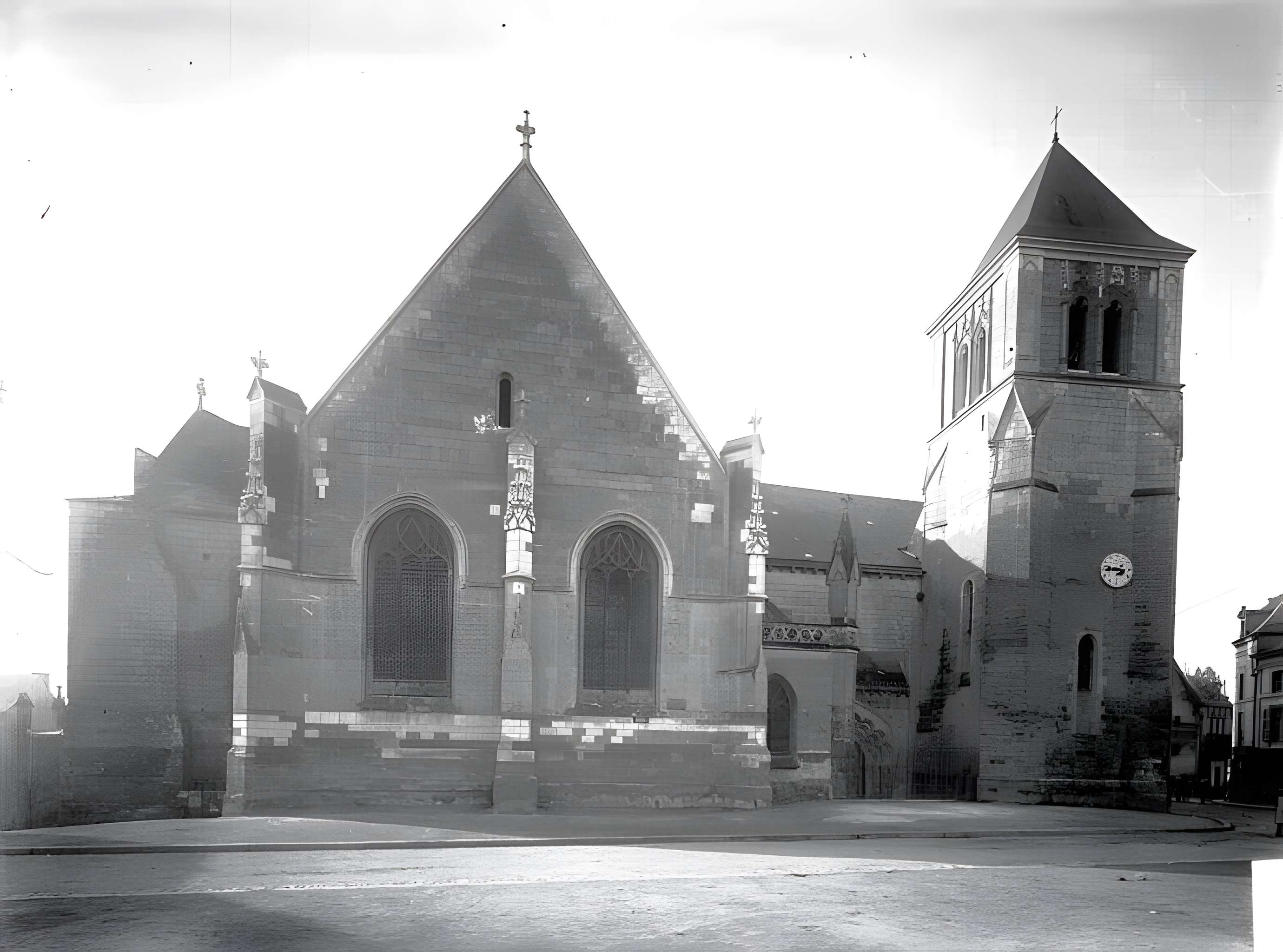 Église Saint-Médard de Thouars