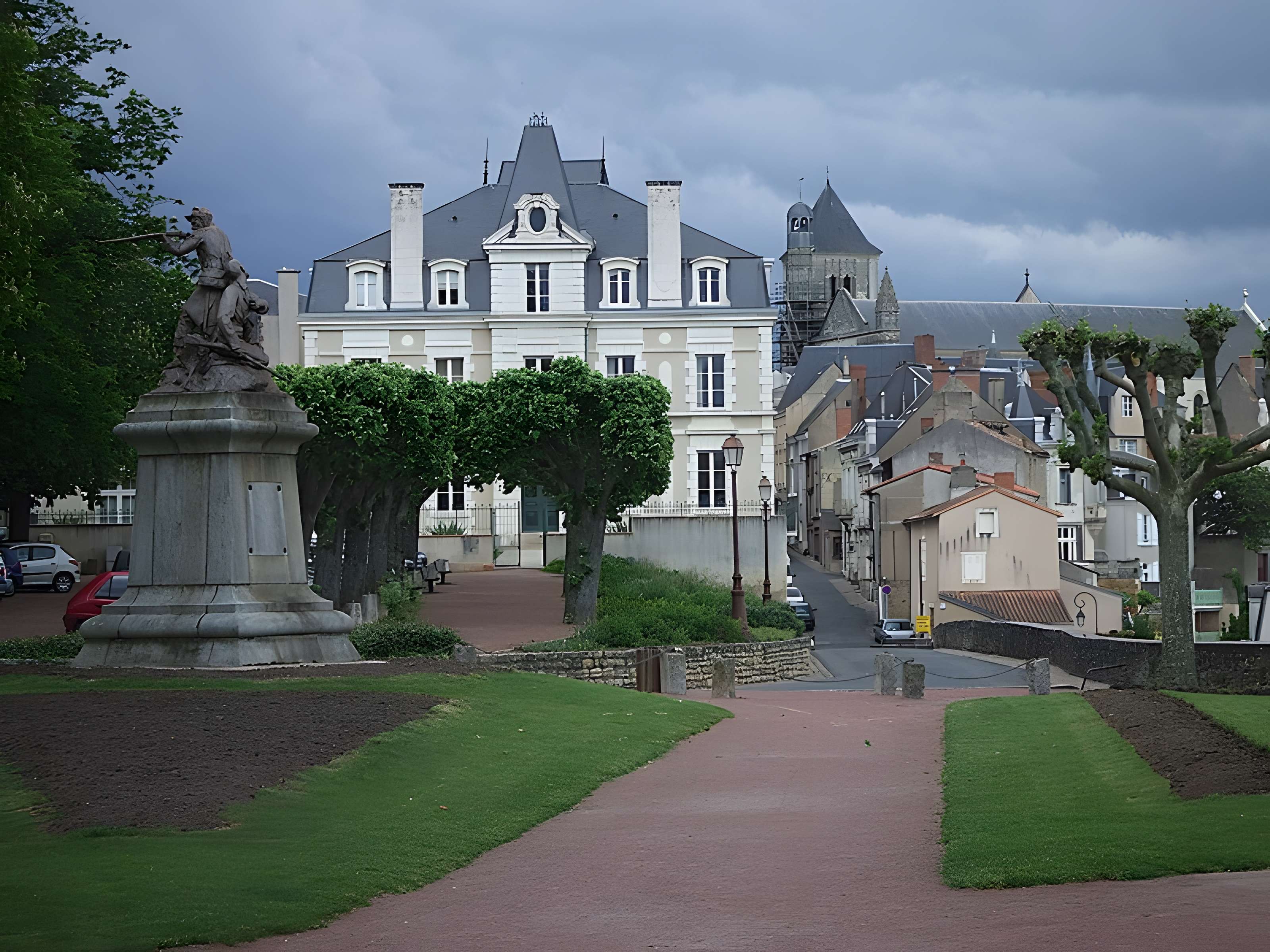Église Saint-Médard de Thouars