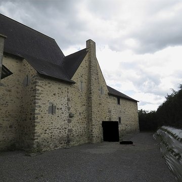 Ensemble dénommé Le Grand Poillé