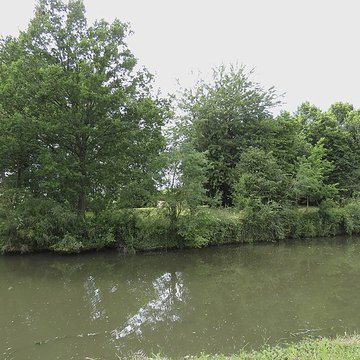 Ensemble dénommé Le Grand Poillé