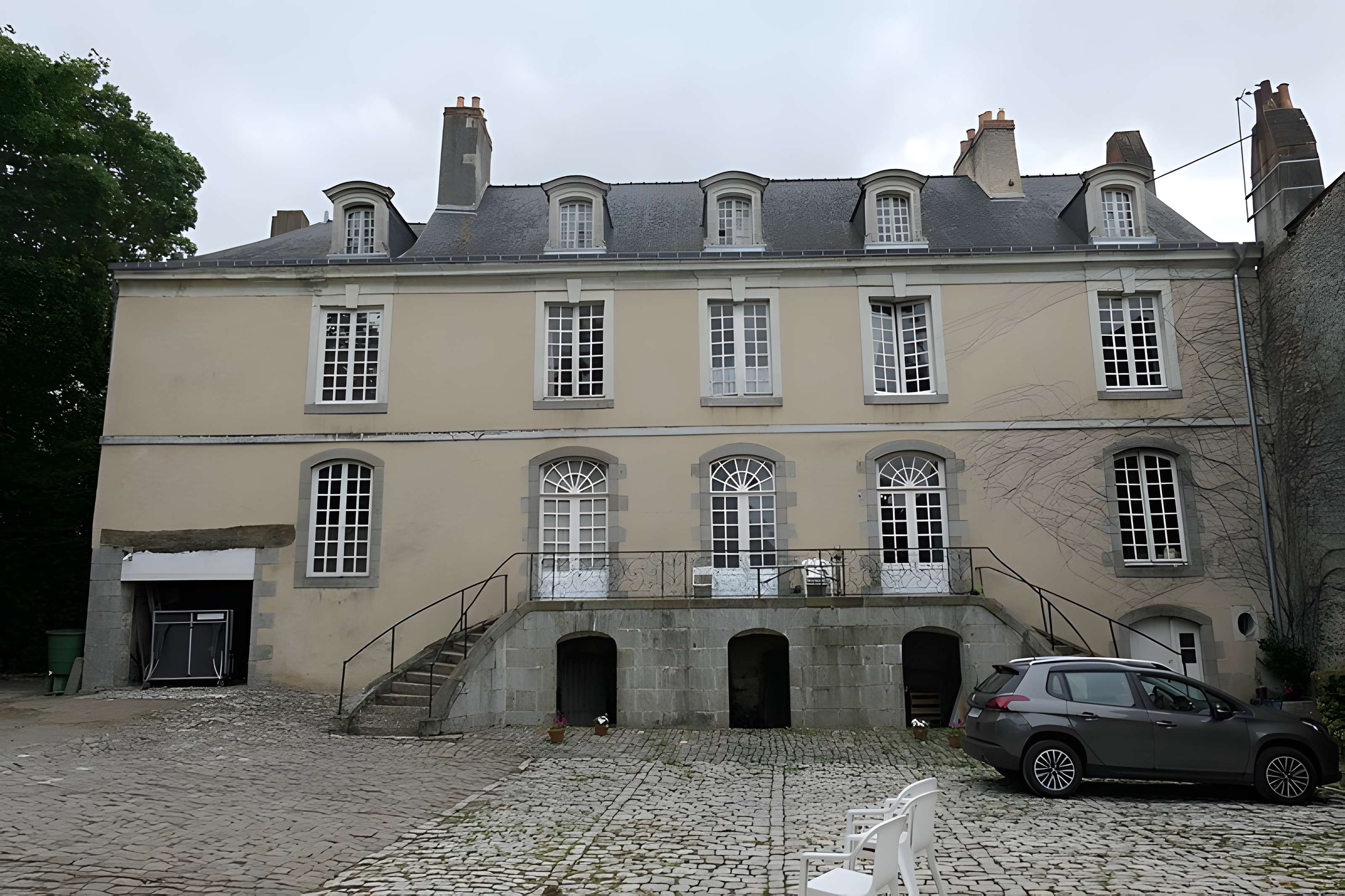 Ancien hôtel de Montfrand, actuellement hôtel de Sèze et de Montfrand