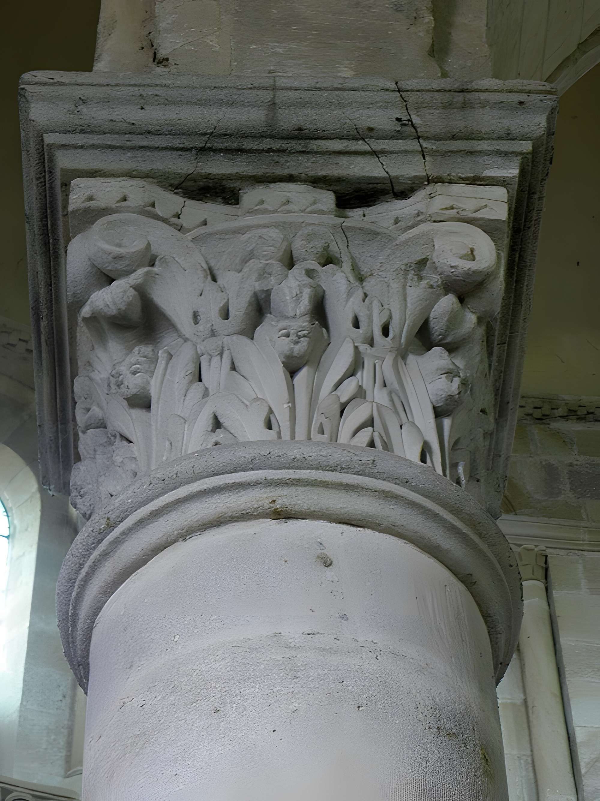 Église Saint-Menoux de Saint-Menoux