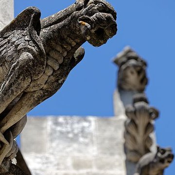 Église Saint-Michel de Caderousse