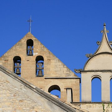 Église Saint-Michel de Caderousse