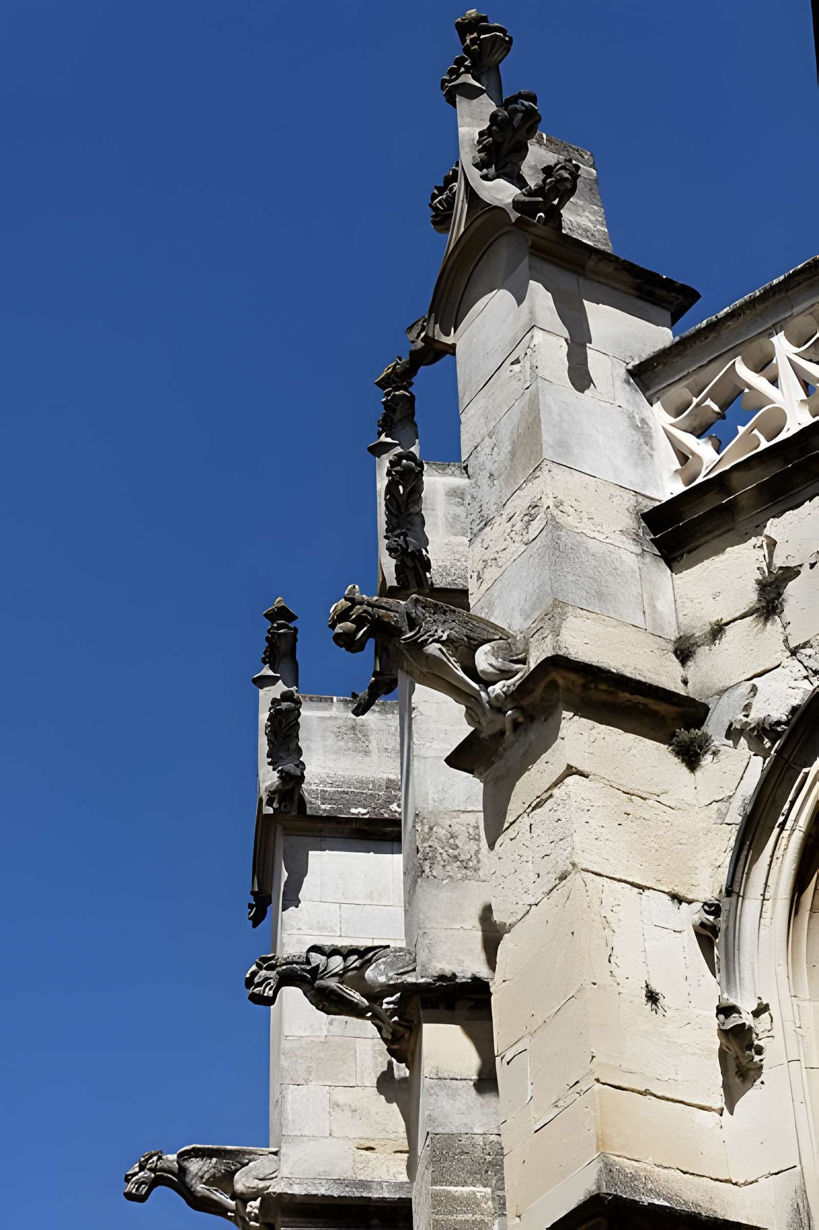 Église Saint-Michel de Caderousse
