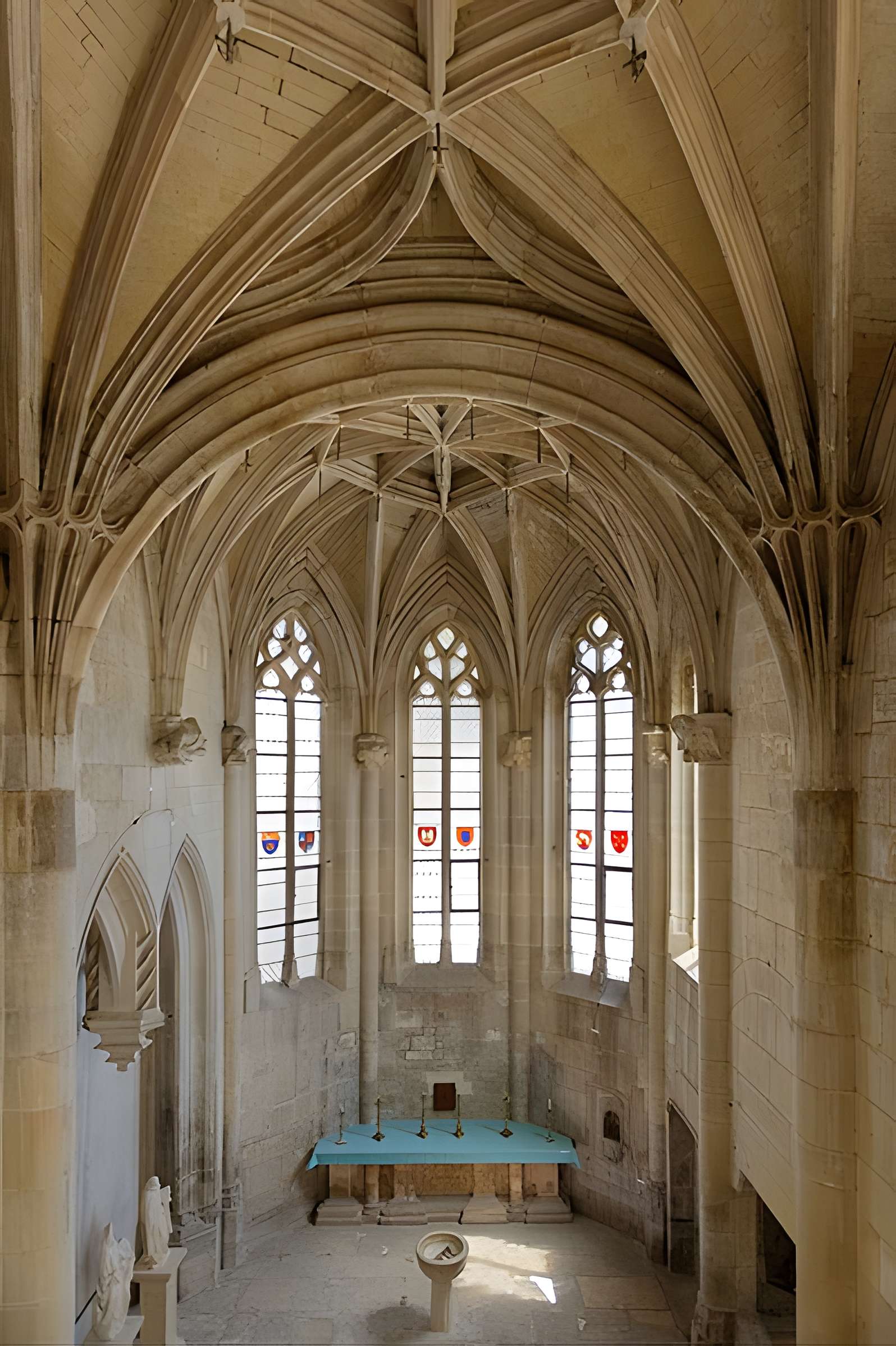 Église Saint-Michel de Caderousse