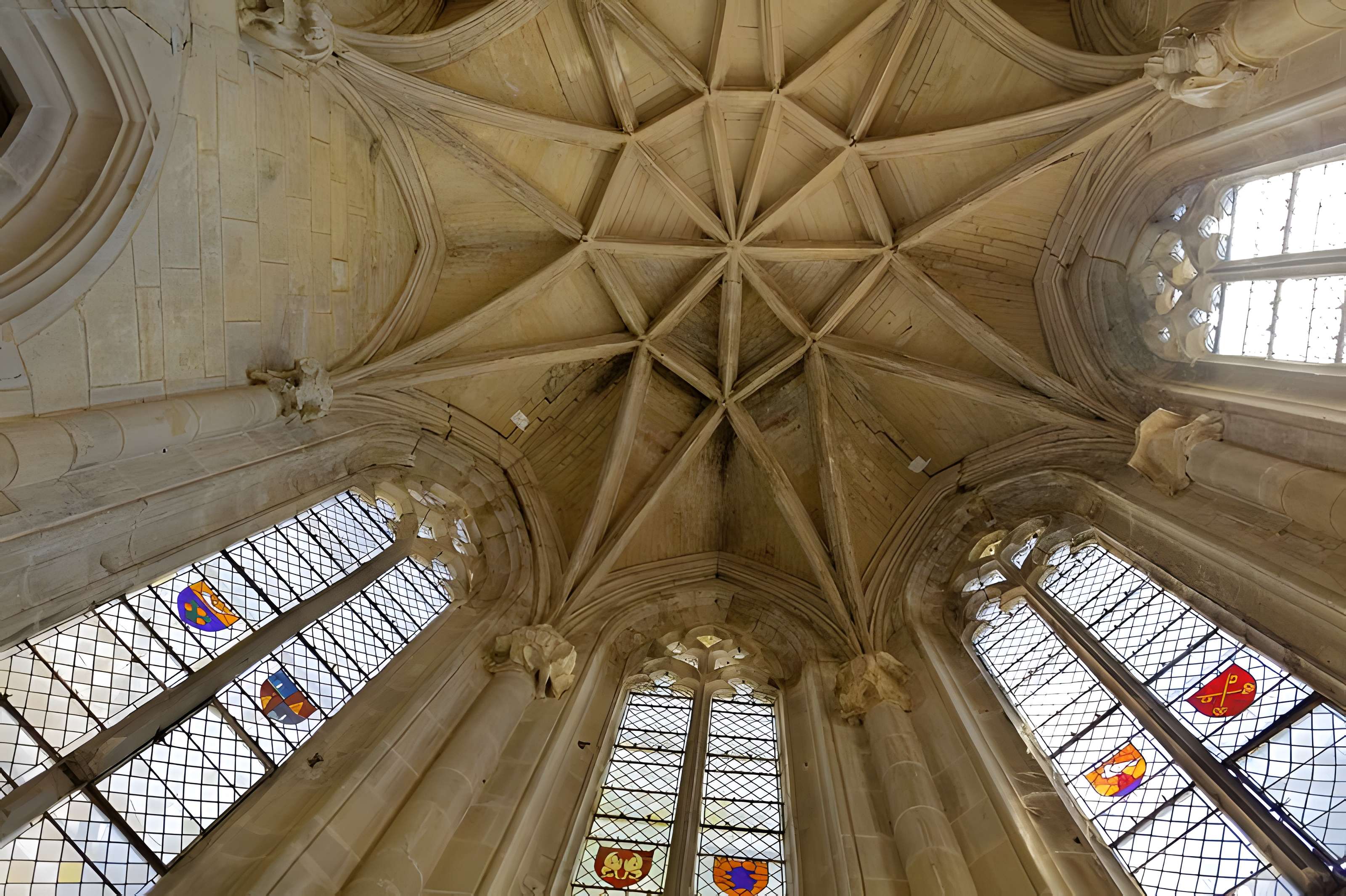 Église Saint-Michel de Caderousse