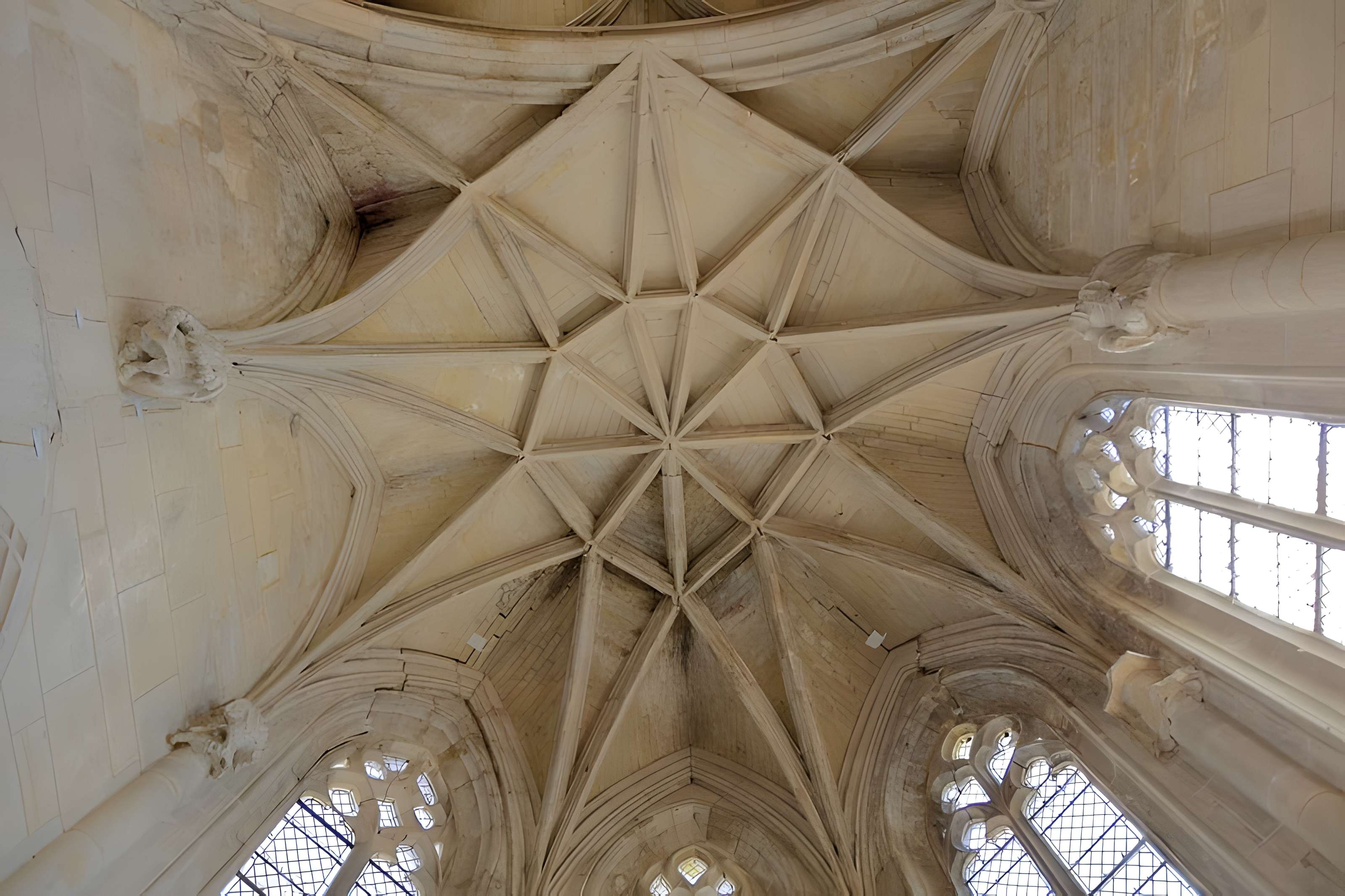 Église Saint-Michel de Caderousse