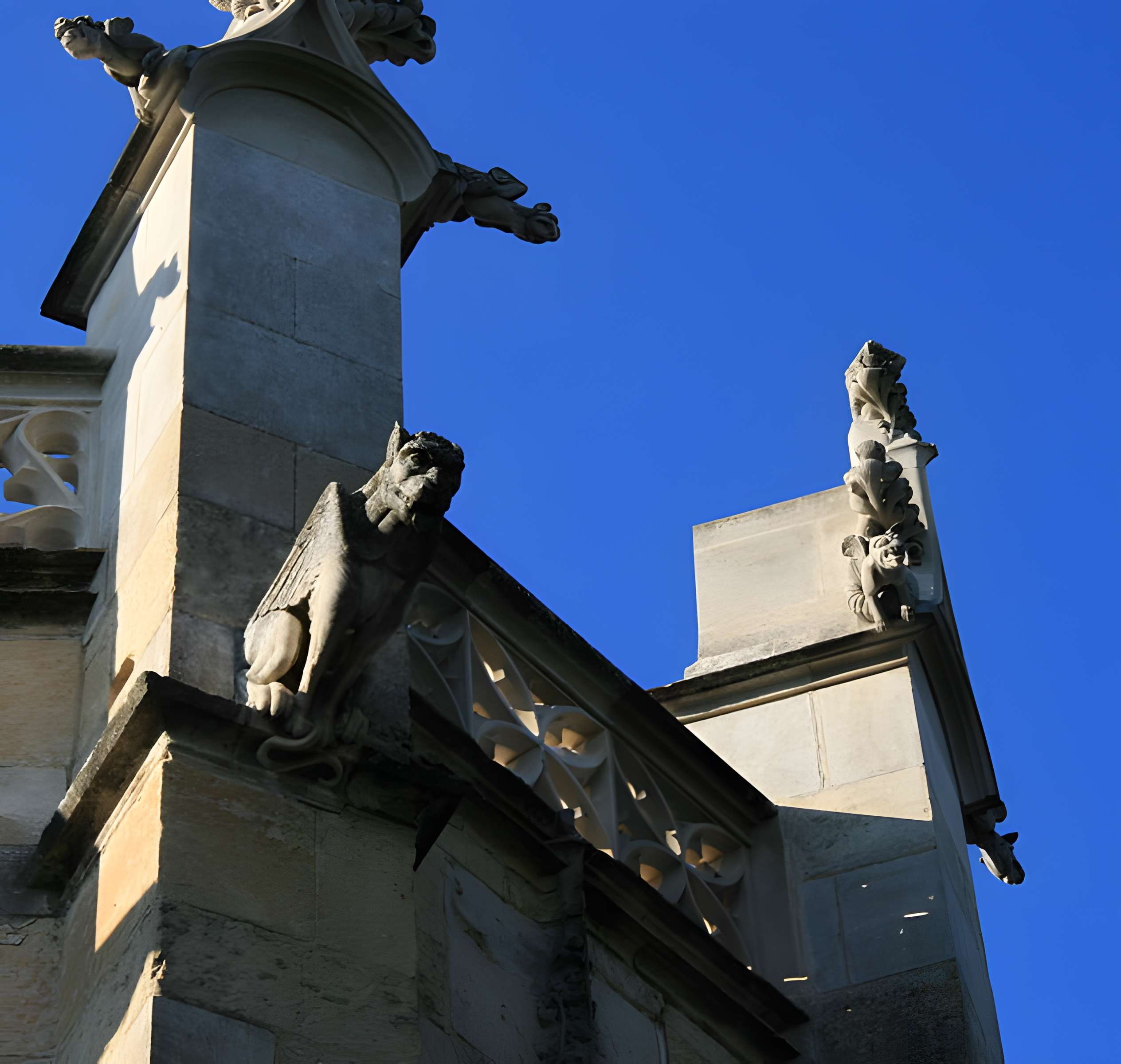 Église Saint-Michel de Caderousse