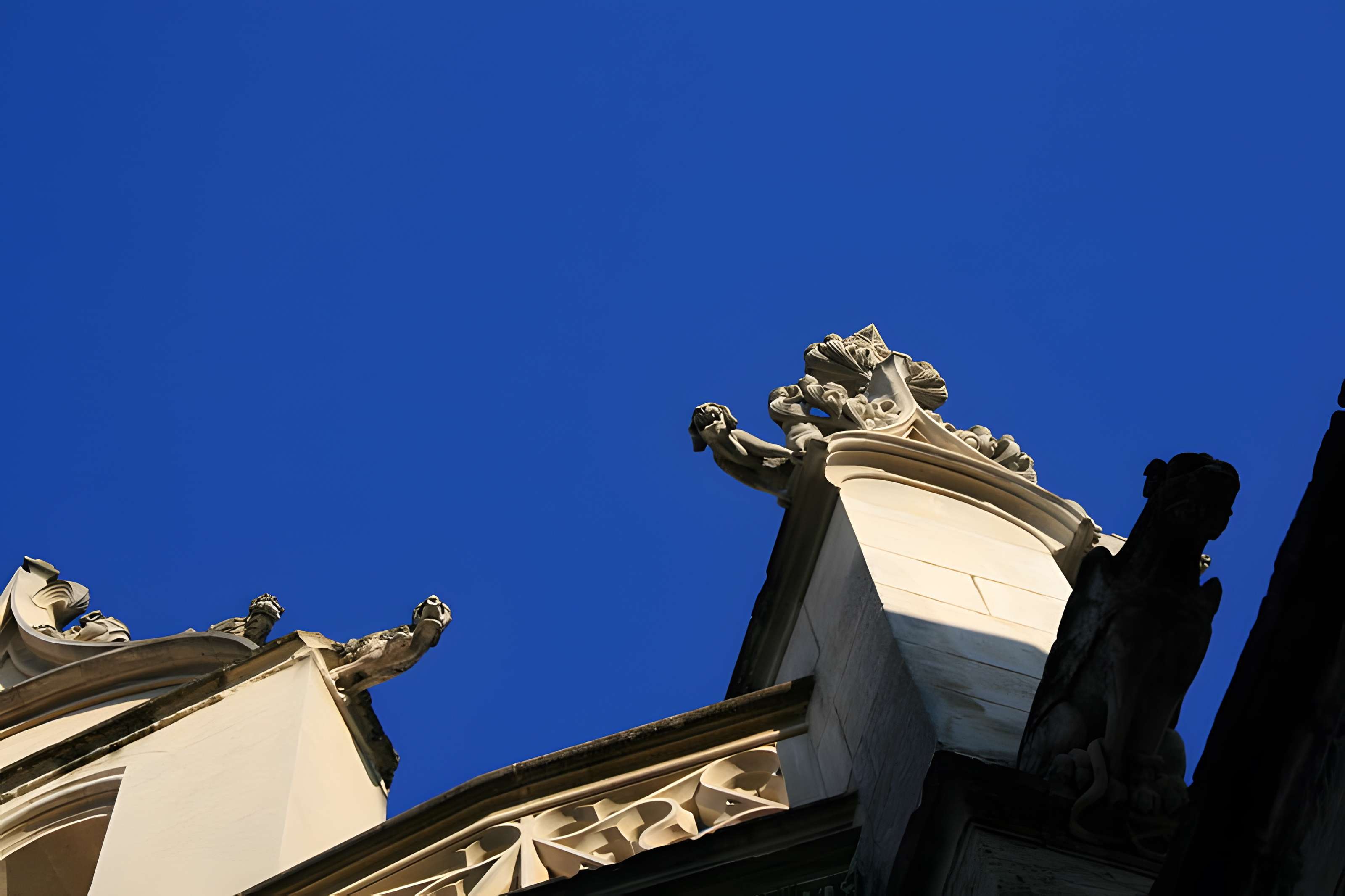 Église Saint-Michel de Caderousse