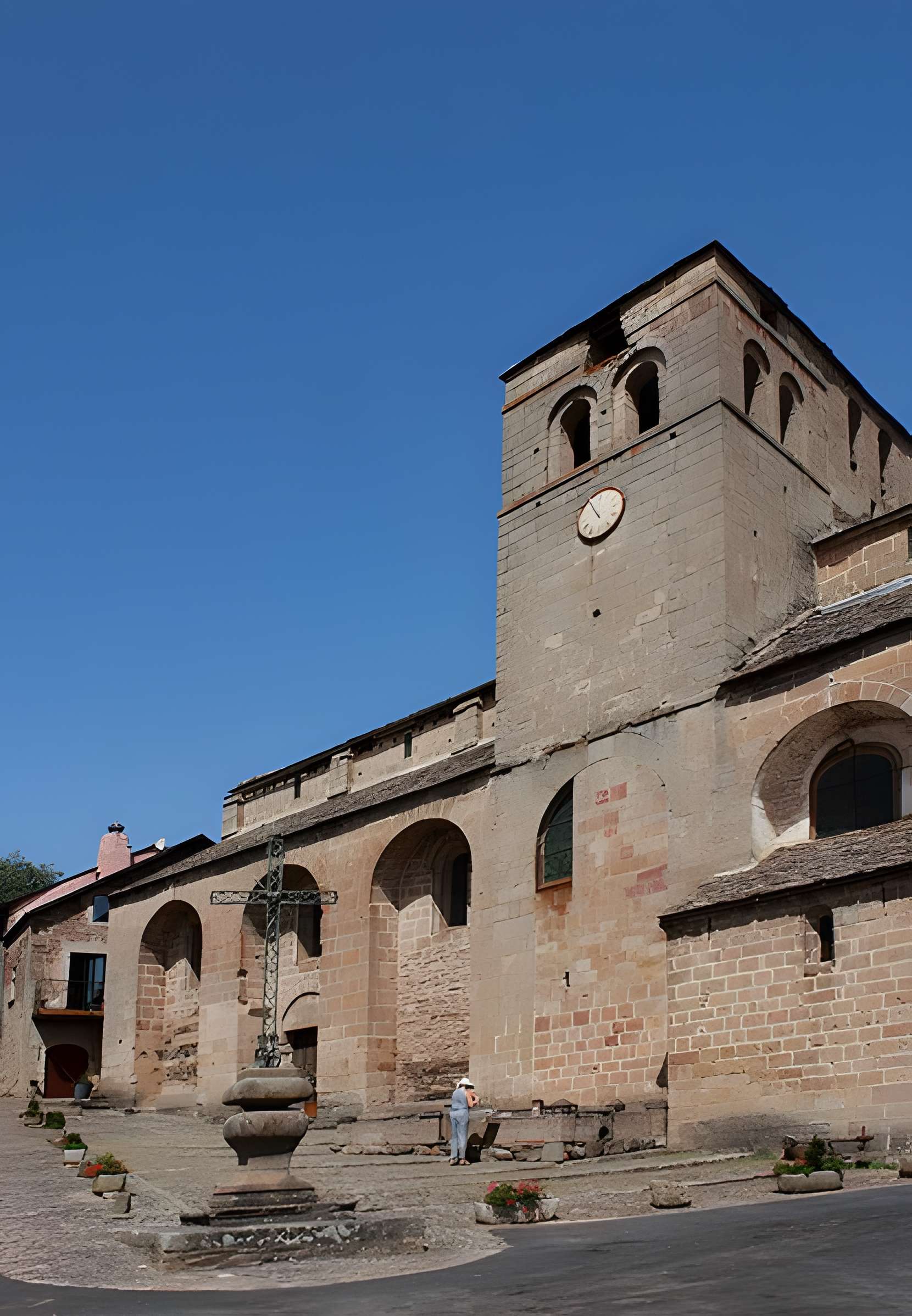 Église Saint-Michel de Castelnau-Pégayrols