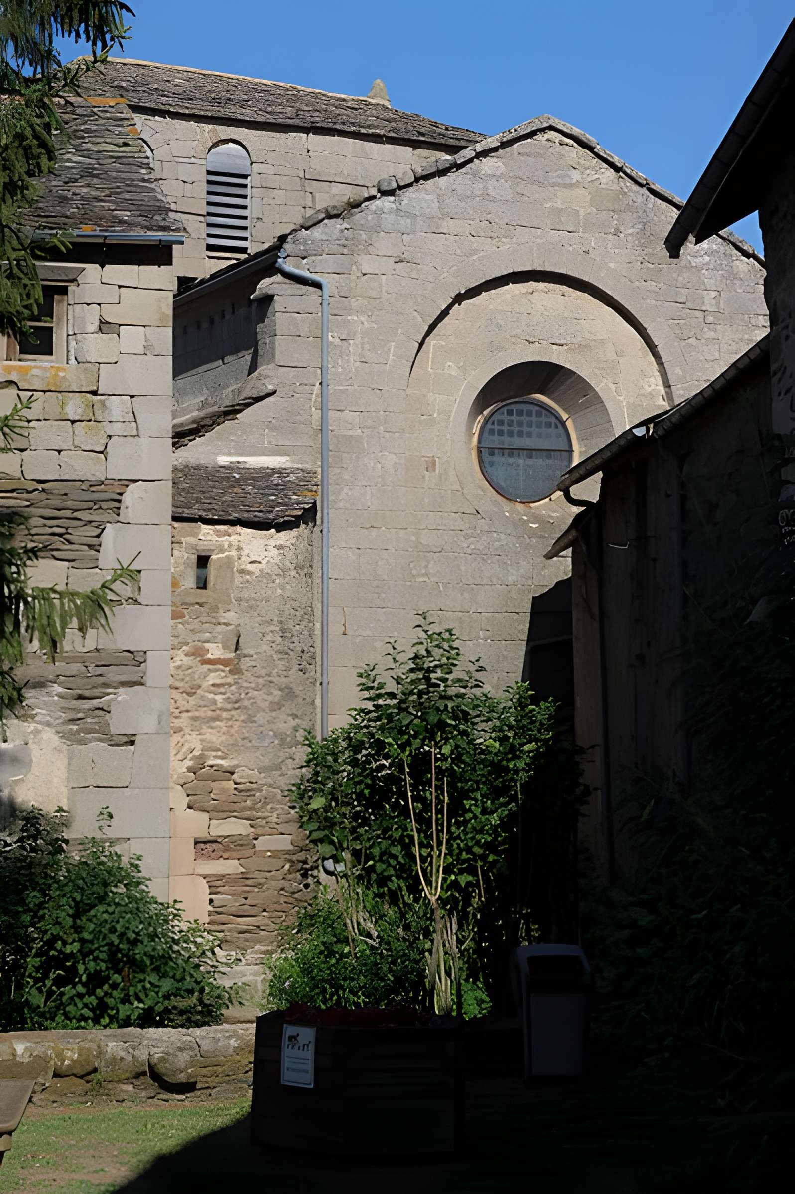 Église Saint-Michel de Castelnau-Pégayrols