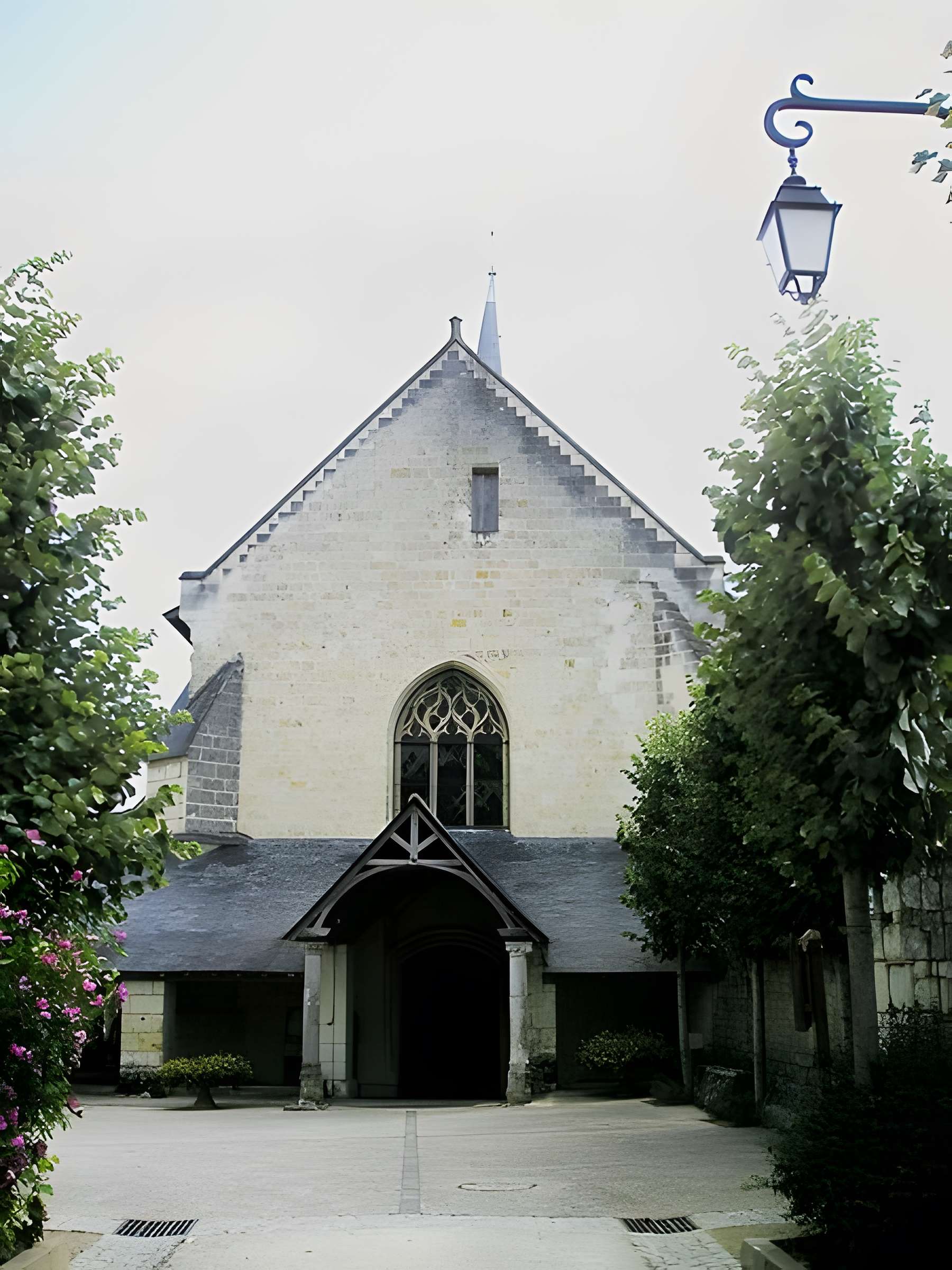 Église Saint-Michel de Fontevraud-l'Abbaye 