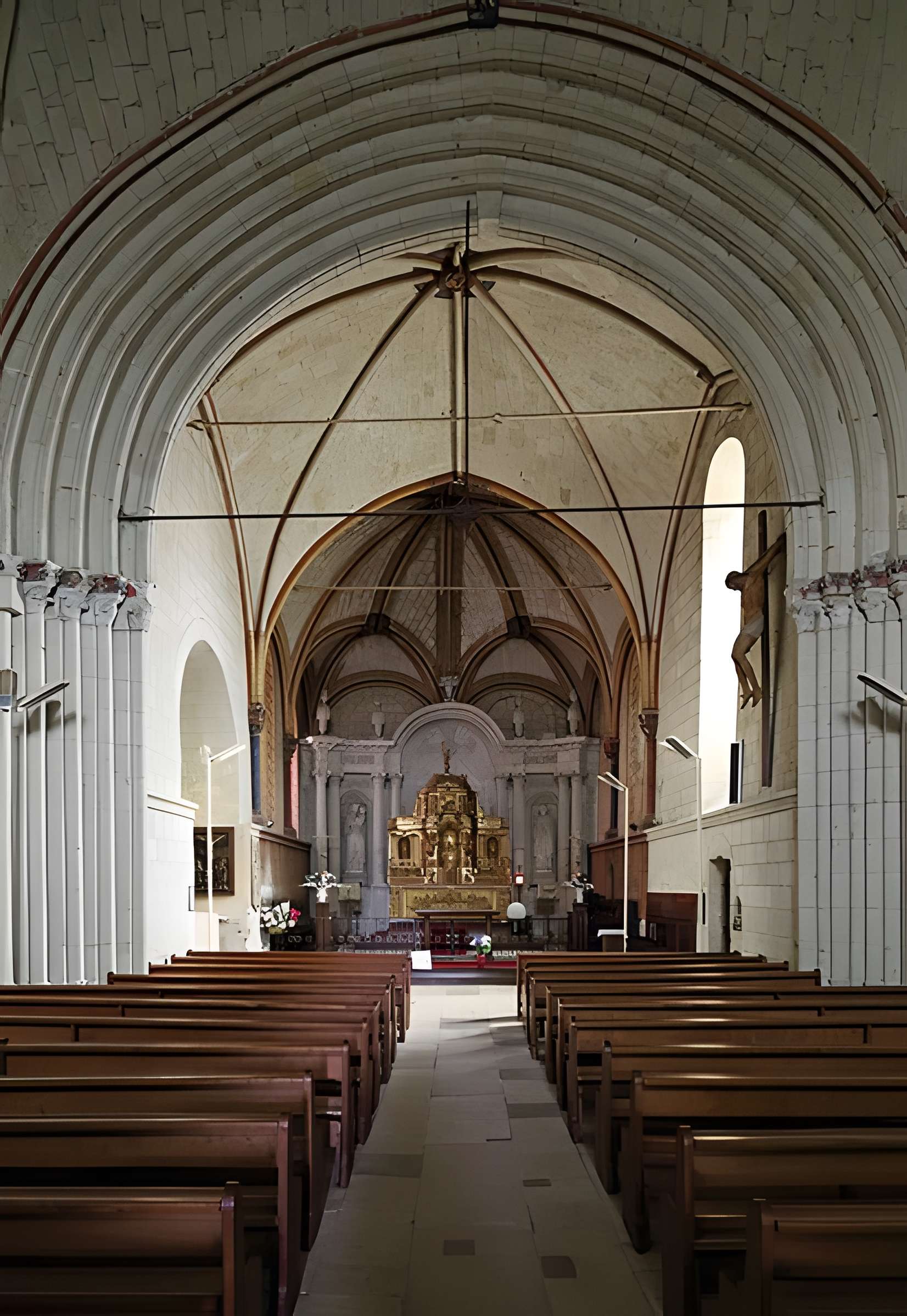 Église Saint-Michel de Fontevraud-l'Abbaye