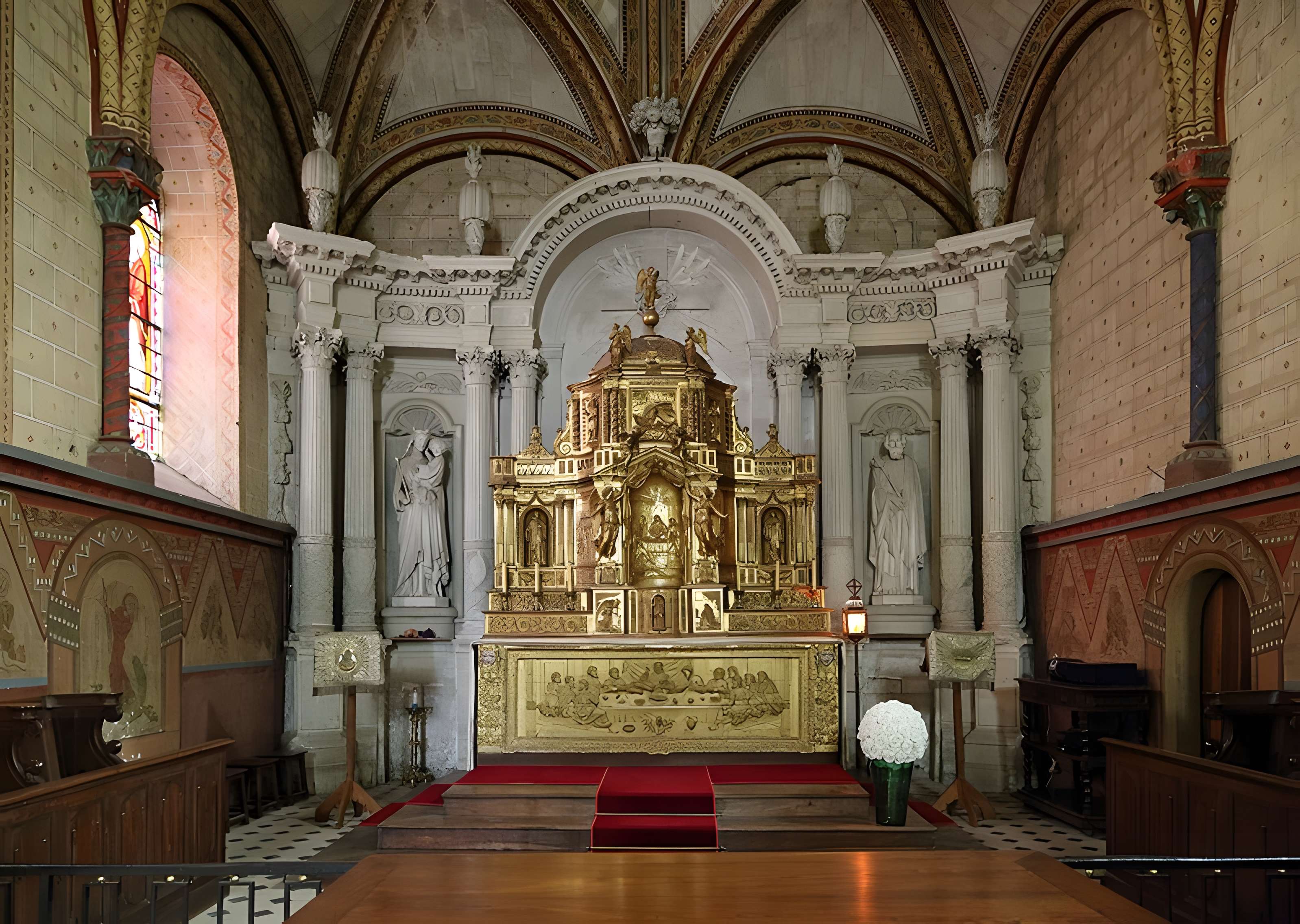 Église Saint-Michel de Fontevraud-l'Abbaye