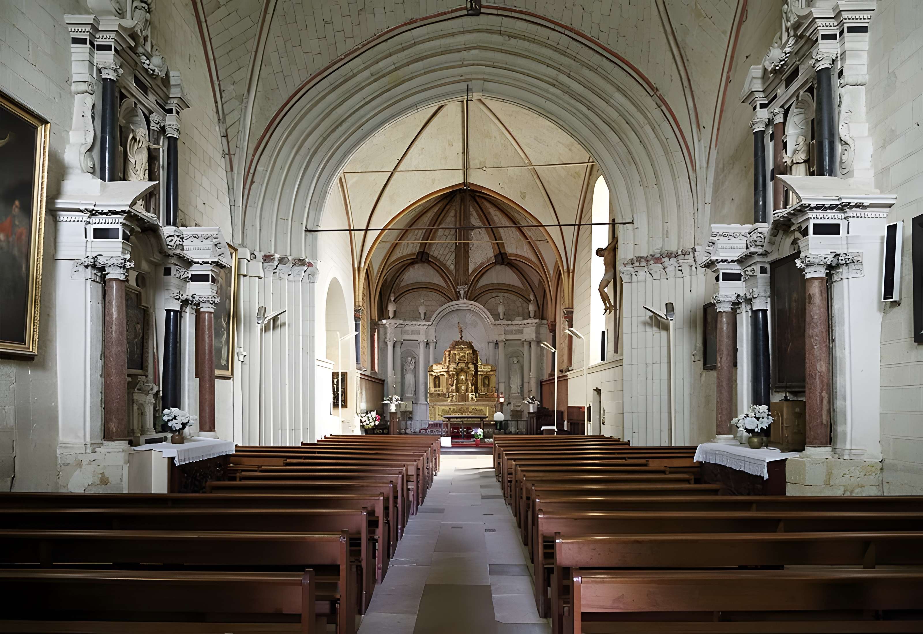 Église Saint-Michel de Fontevraud-l'Abbaye